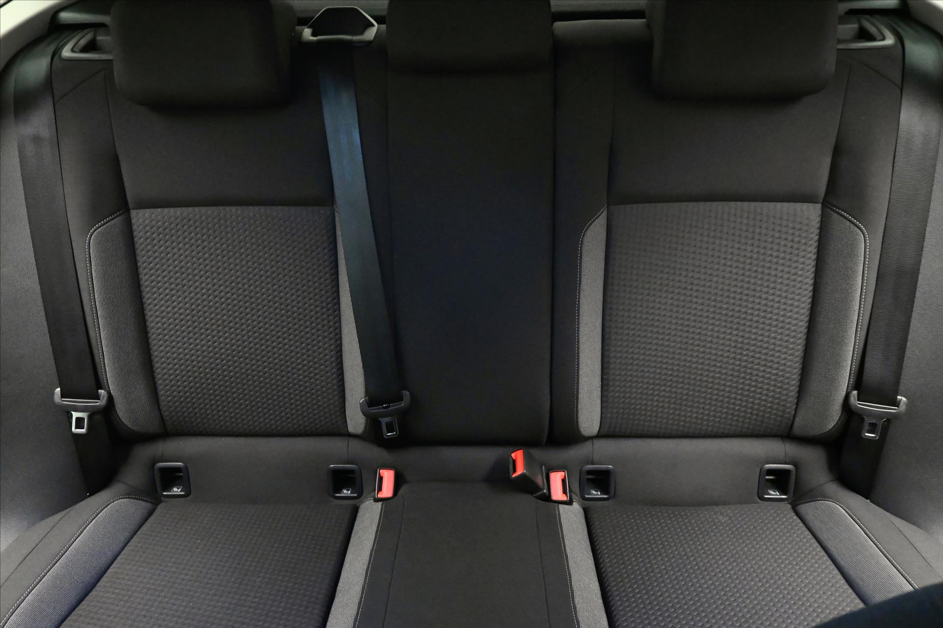 Hlavní fotografie vozu Volkswagen Taigo 1,0 TSI 81 kW DSG LIFE Záruka až 5 let (26)