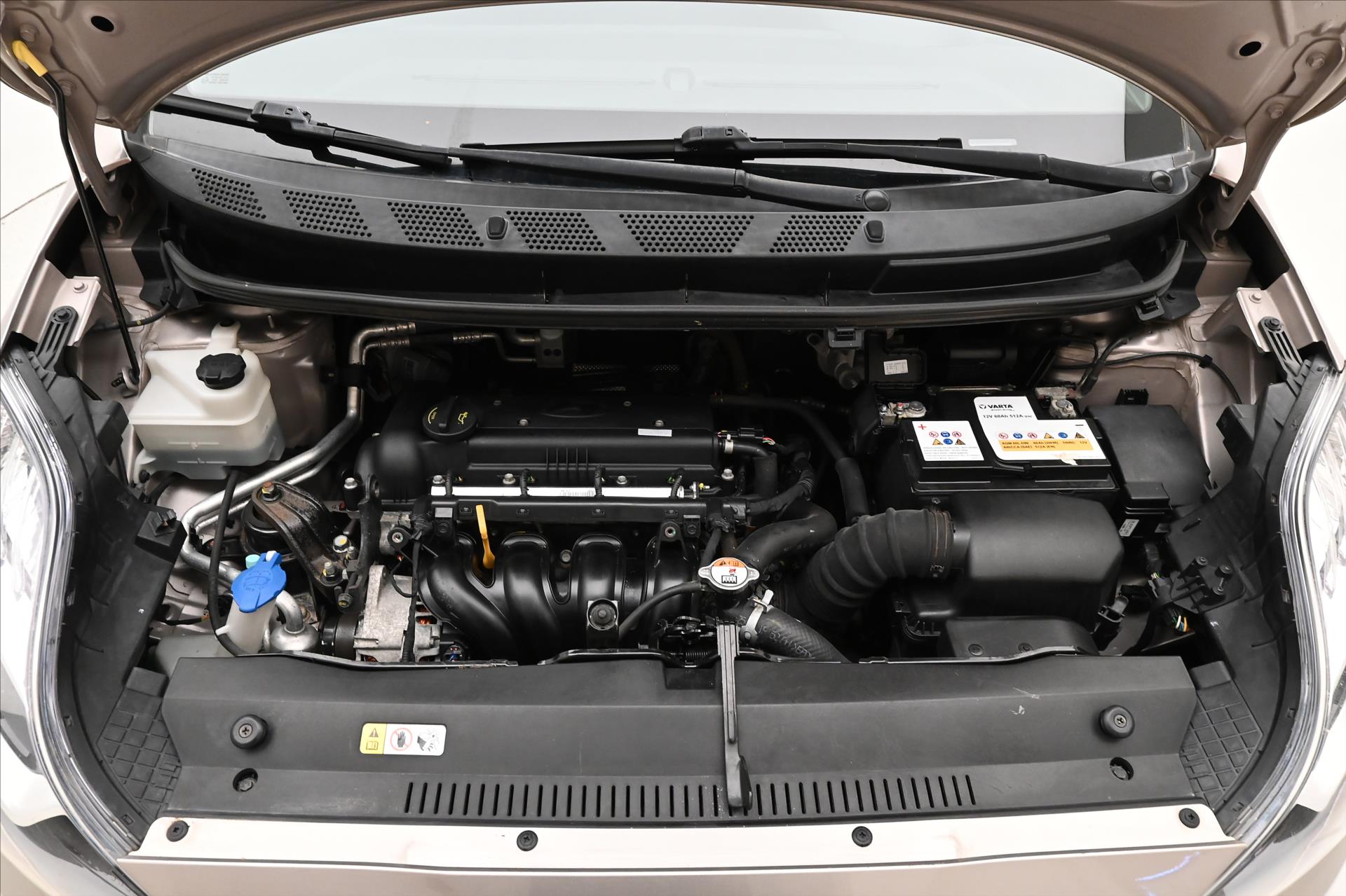 Hlavní fotografie vozu Hyundai ix20 1,4 CVVT 66 KW KLIMA Záruka až 5 let (9)