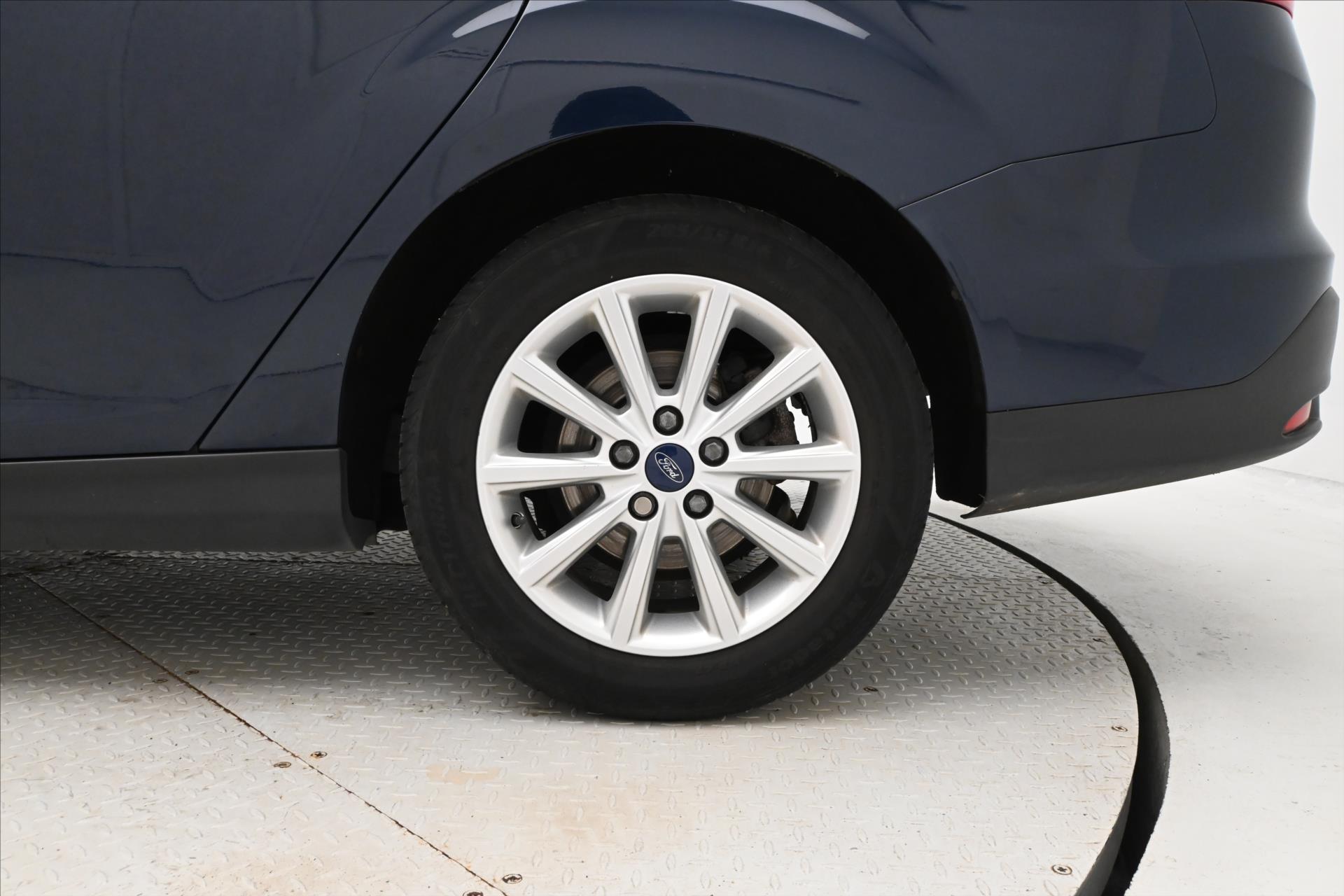 Hlavní fotografie vozu Ford Focus 1,0 EcoBoost 92 kW TAŽNÉ Záruka až 5 let (30)