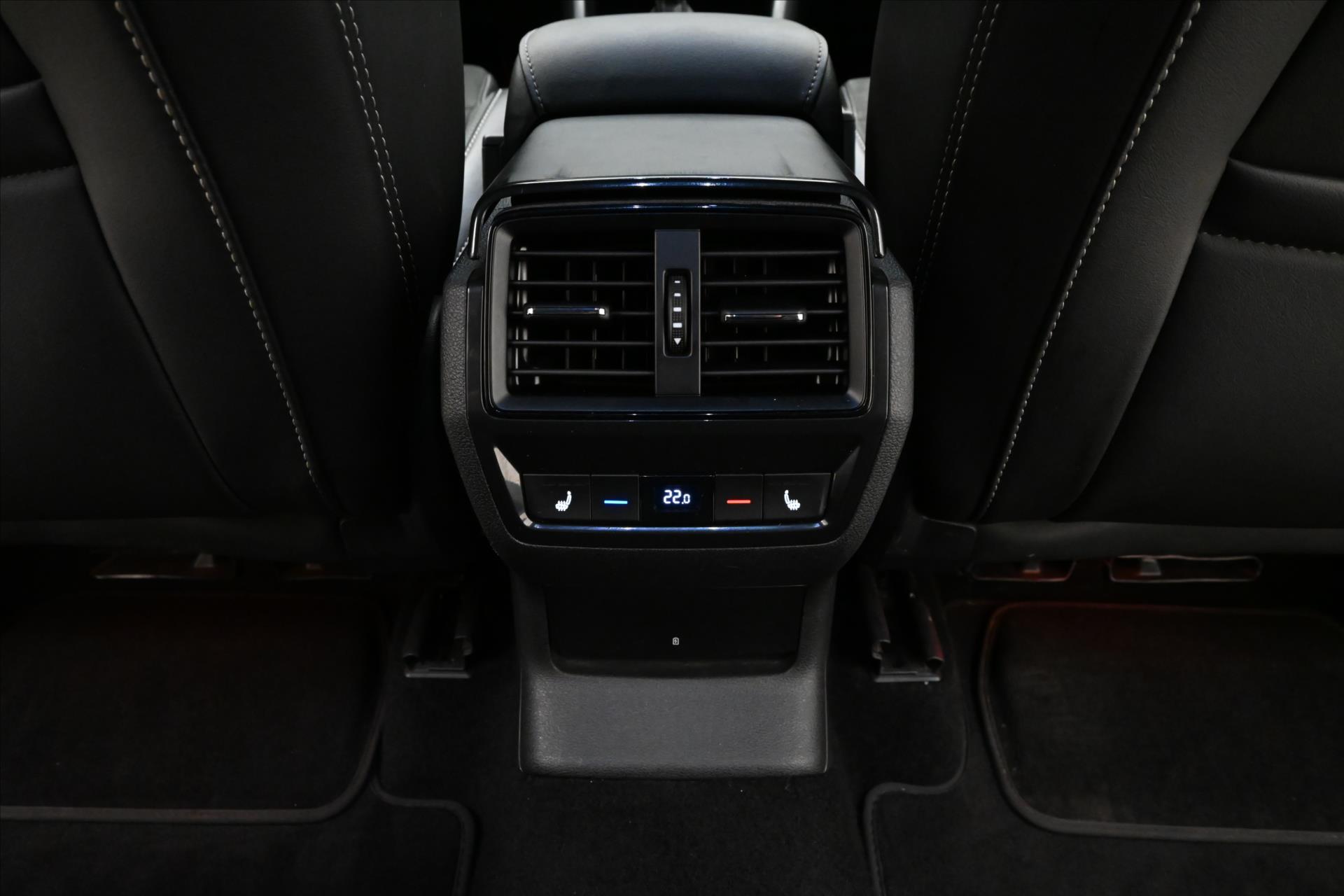Hlavní fotografie vozu Škoda Kodiaq 2,0 TDI 147 kW DSG 4x4 SportLINE Záruka až 5 let (22)