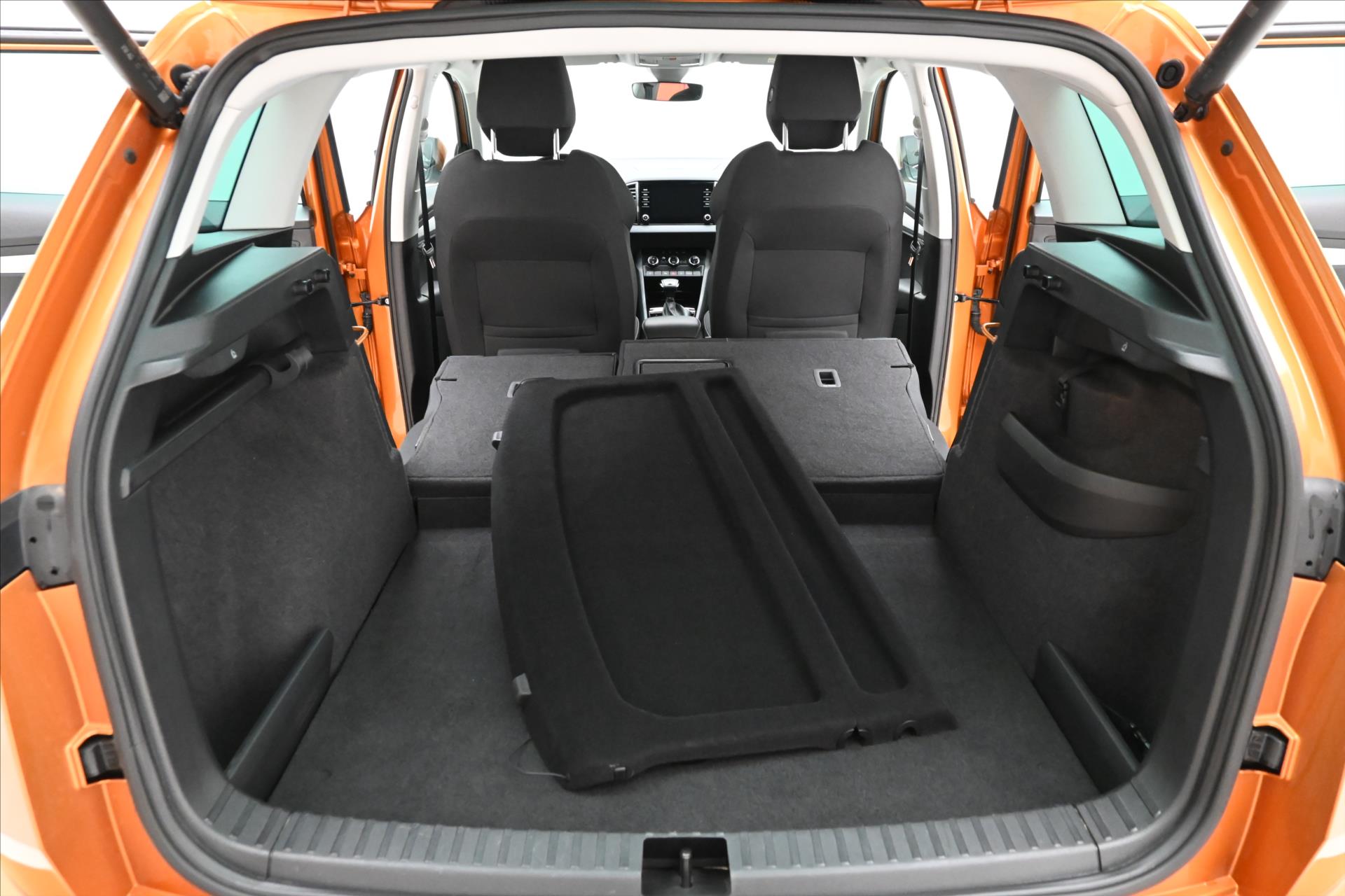 Hlavní fotografie vozu Škoda Karoq 1,5 TSI 110 kW DSG Ambition Záruka až 5 let (11)