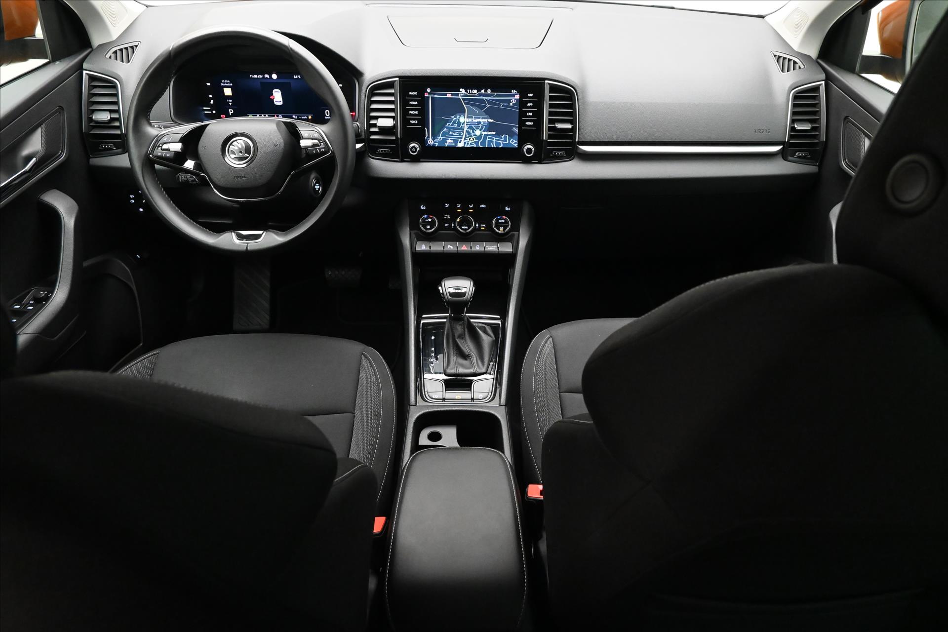 Hlavní fotografie vozu Škoda Karoq 1,5 TSI 110 kW DSG Ambition Záruka až 5 let (15)