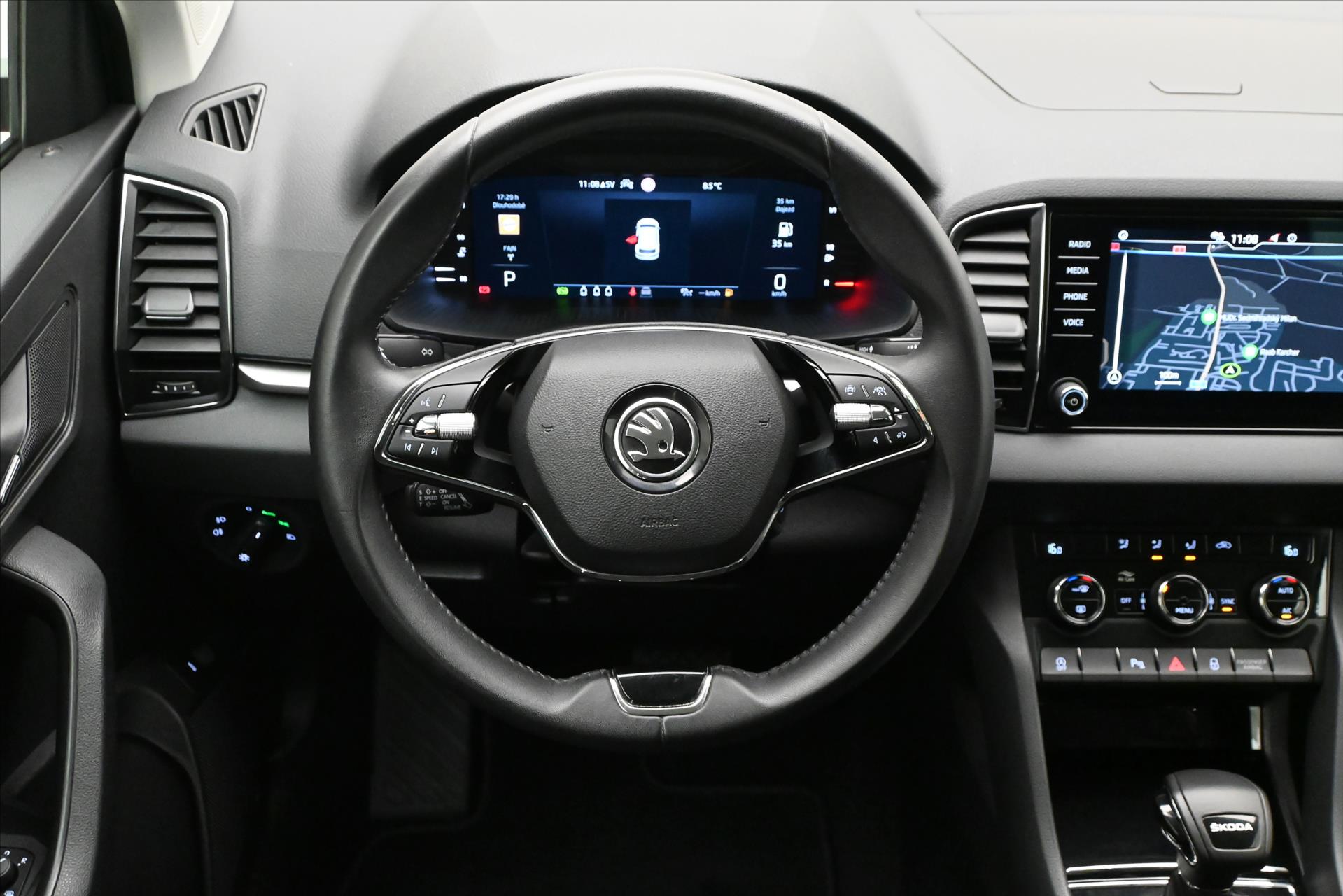 Hlavní fotografie vozu Škoda Karoq 1,5 TSI 110 kW DSG Ambition Záruka až 5 let (18)