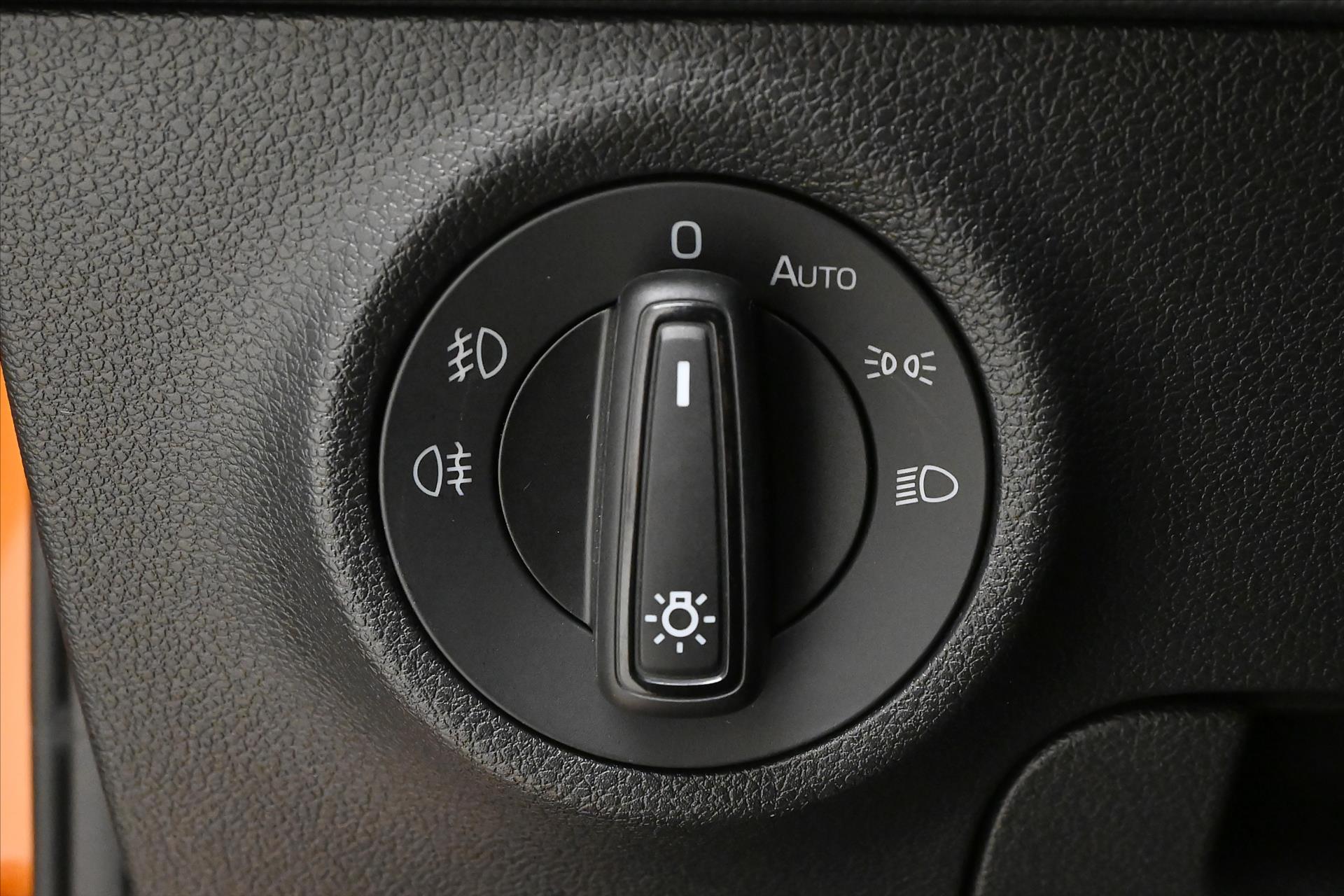 Hlavní fotografie vozu Škoda Karoq 1,5 TSI 110 kW DSG Ambition Záruka až 5 let (26)