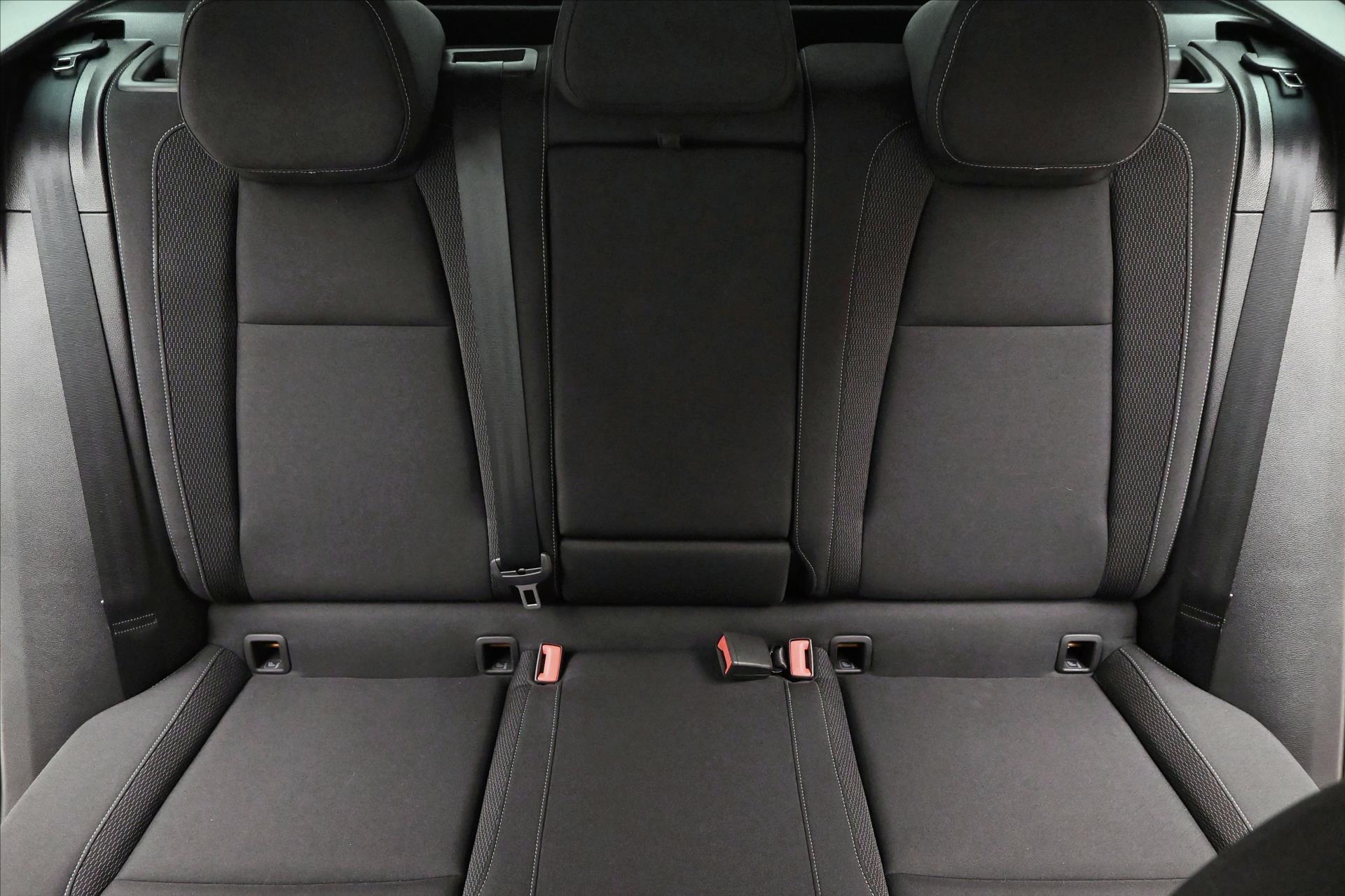 Hlavní fotografie vozu Škoda Karoq 1,5 TSI 110 kW DSG Ambition Záruka až 5 let (28)