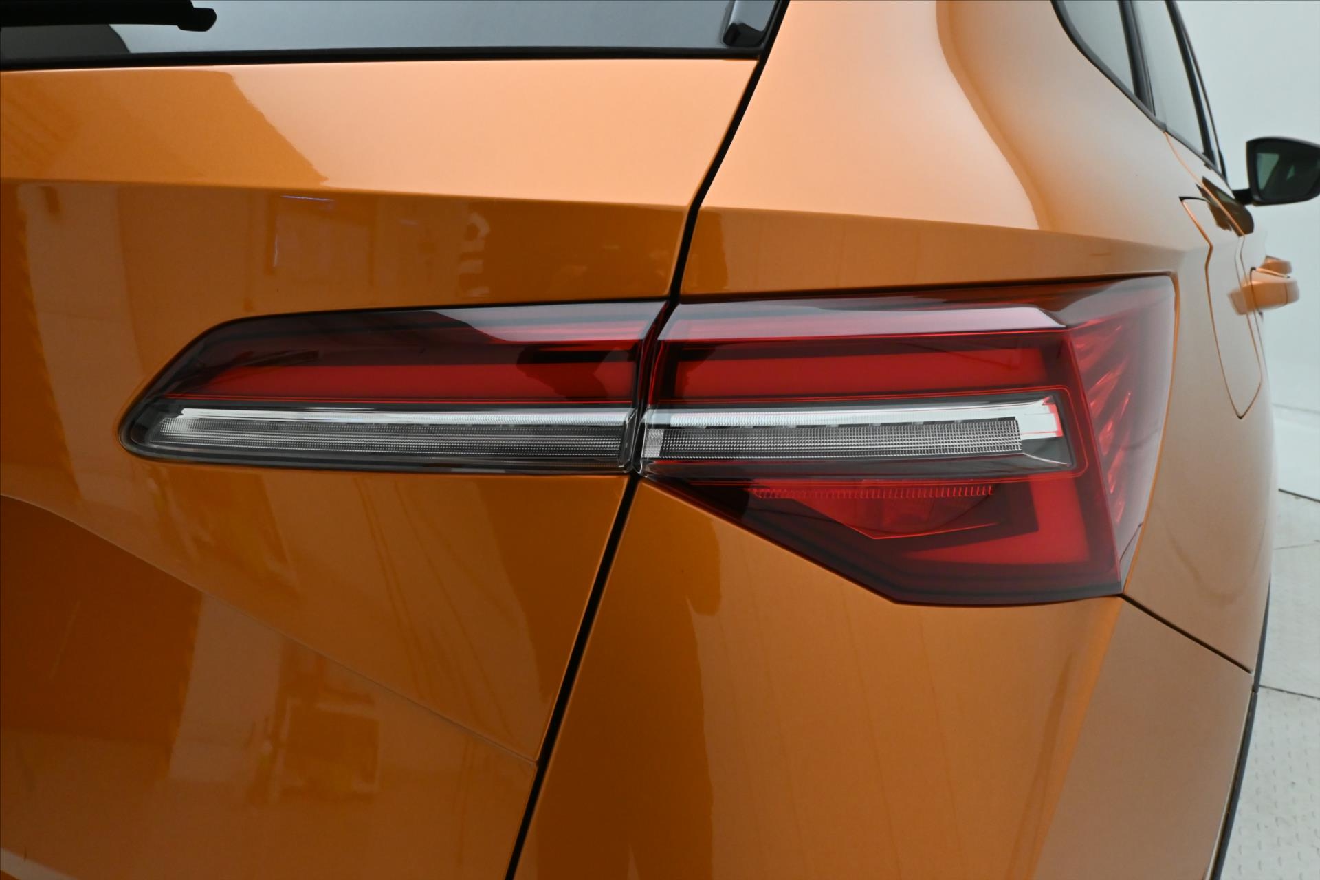 Hlavní fotografie vozu Škoda Karoq 1,5 TSI 110 kW DSG Ambition Záruka až 5 let (30)