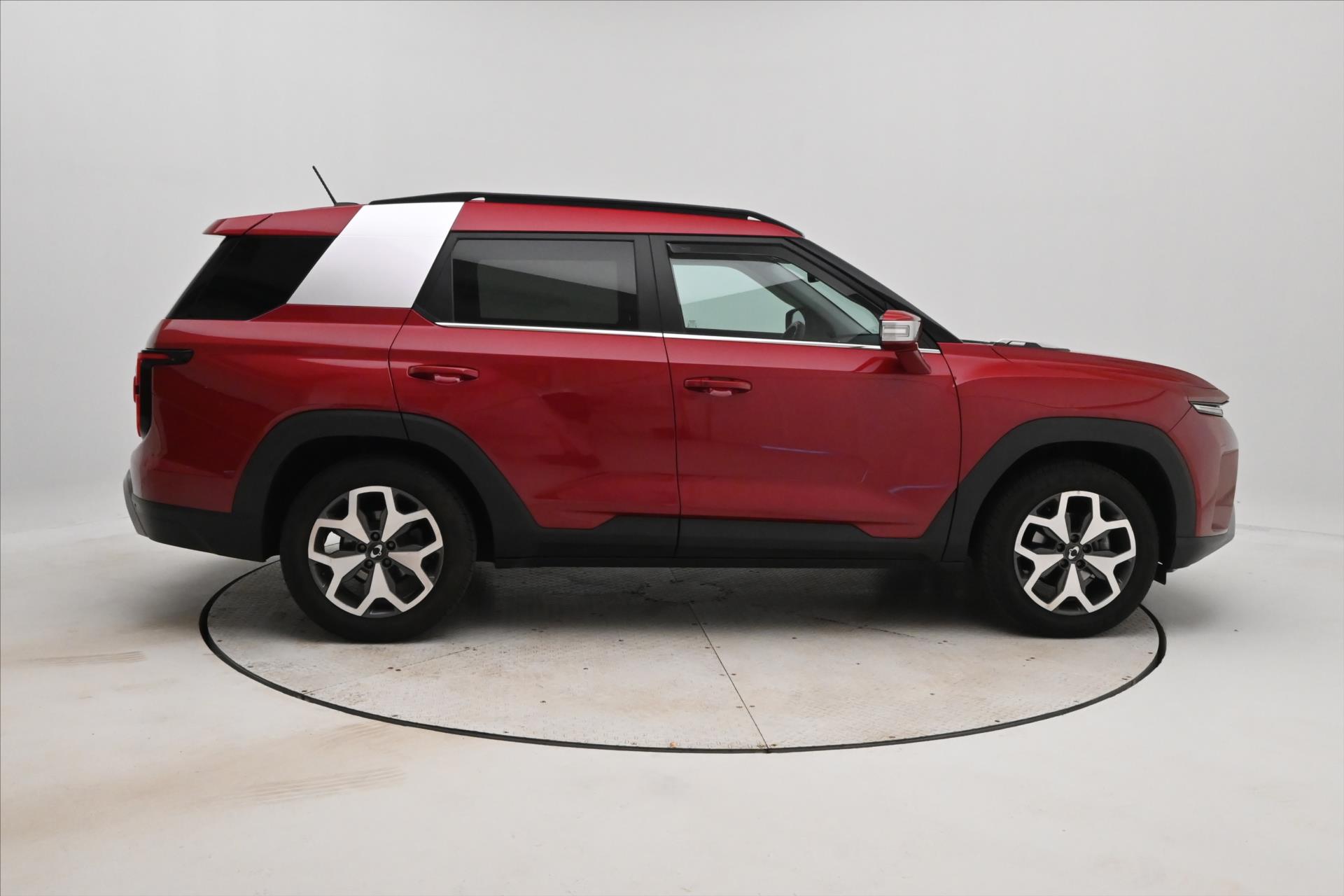 Hlavní fotografie vozu SsangYong Torres 1,5 T-GDI 120kW Automat Záruka až 5 let (4)