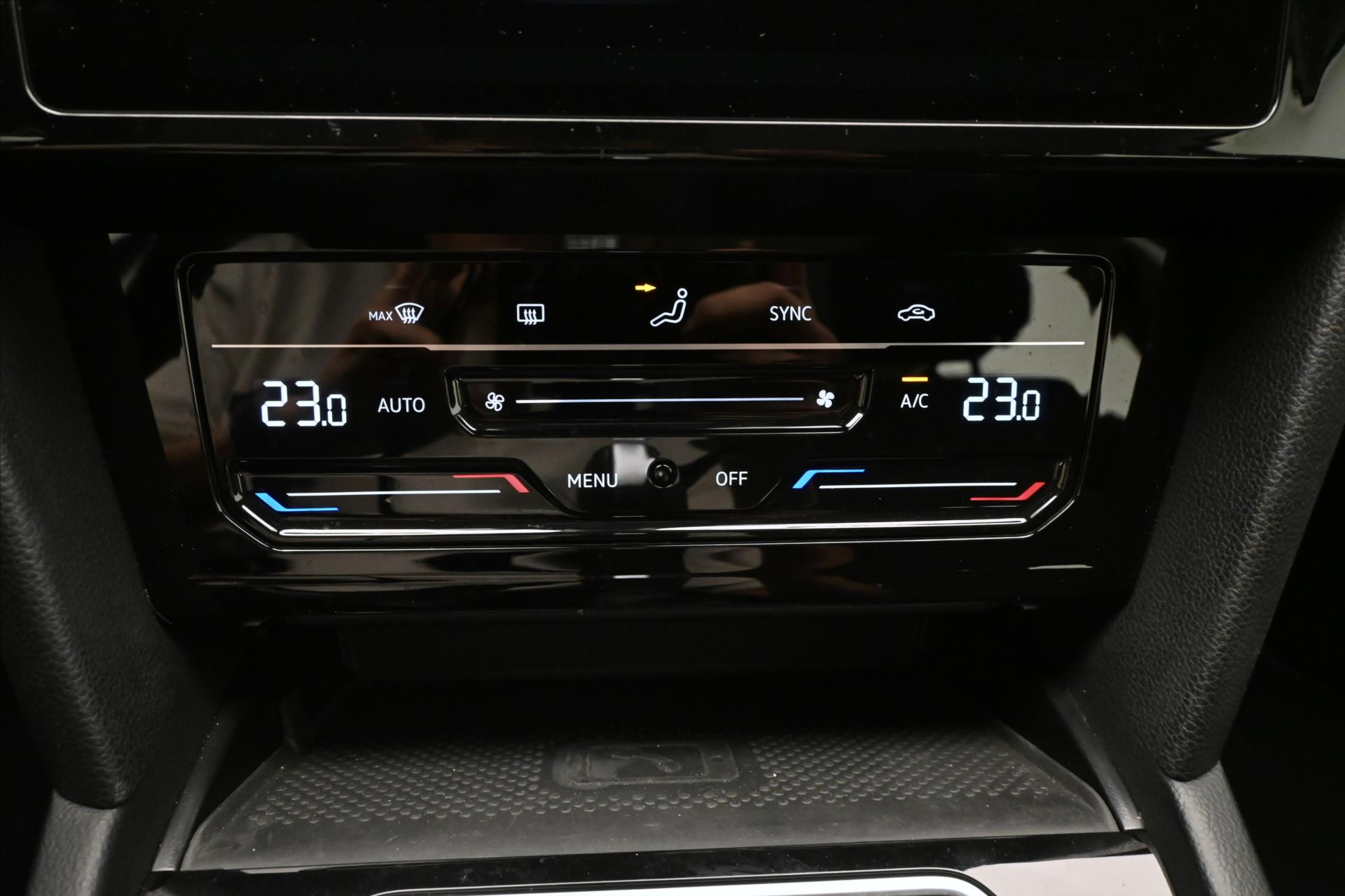 Hlavní fotografie vozu Volkswagen Passat 2,0 TDI 110kW DSG Business Záruka až 5 let (18)