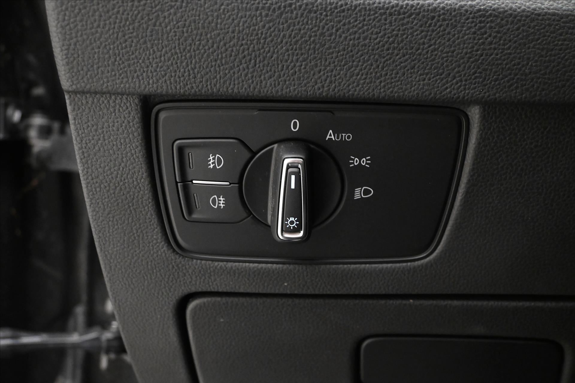 Hlavní fotografie vozu Volkswagen Passat 2,0 TDI 110kW DSG Business Záruka až 5 let (21)
