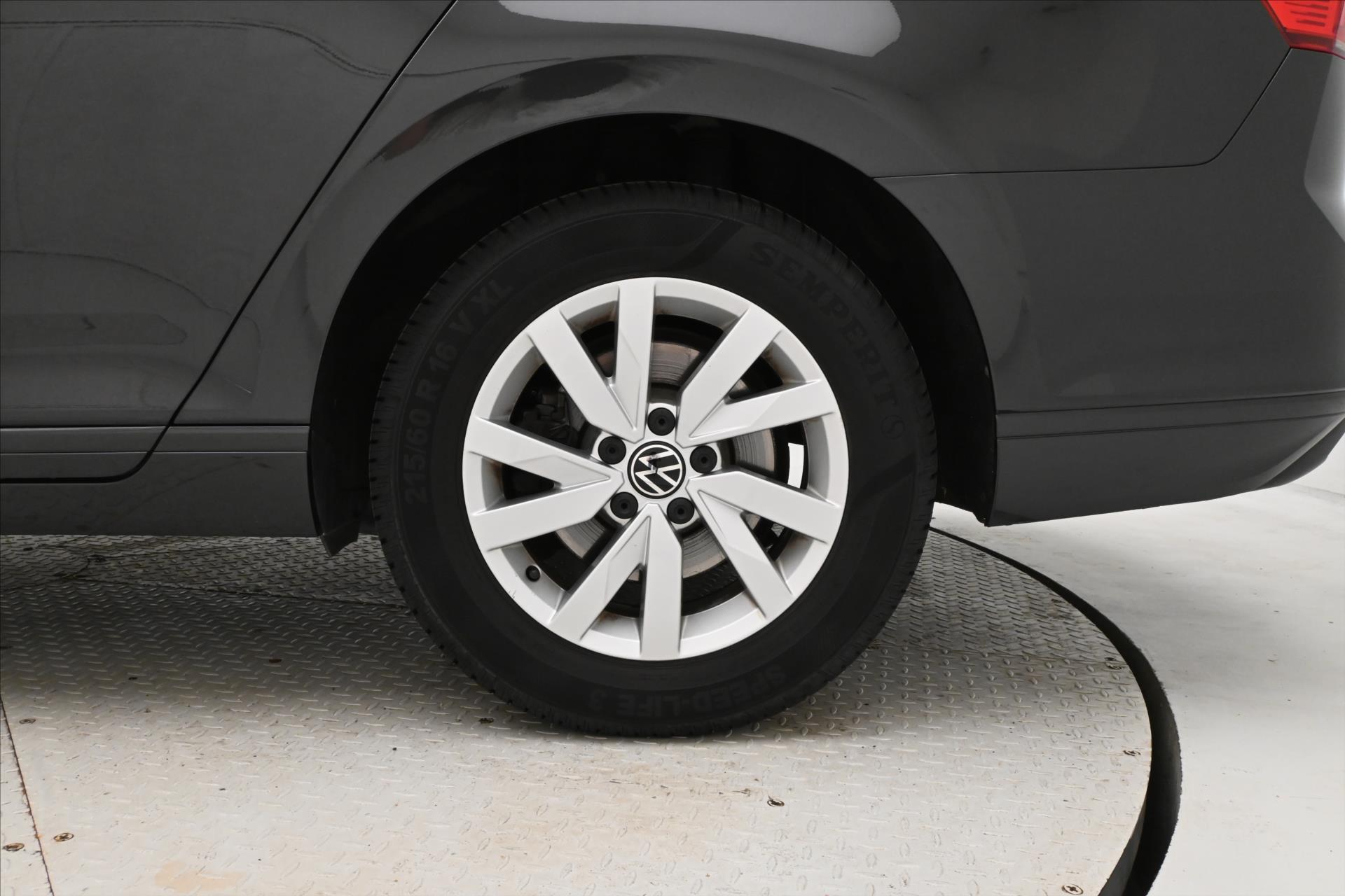 Hlavní fotografie vozu Volkswagen Passat 2,0 TDI 110kW DSG Business Záruka až 5 let (25)