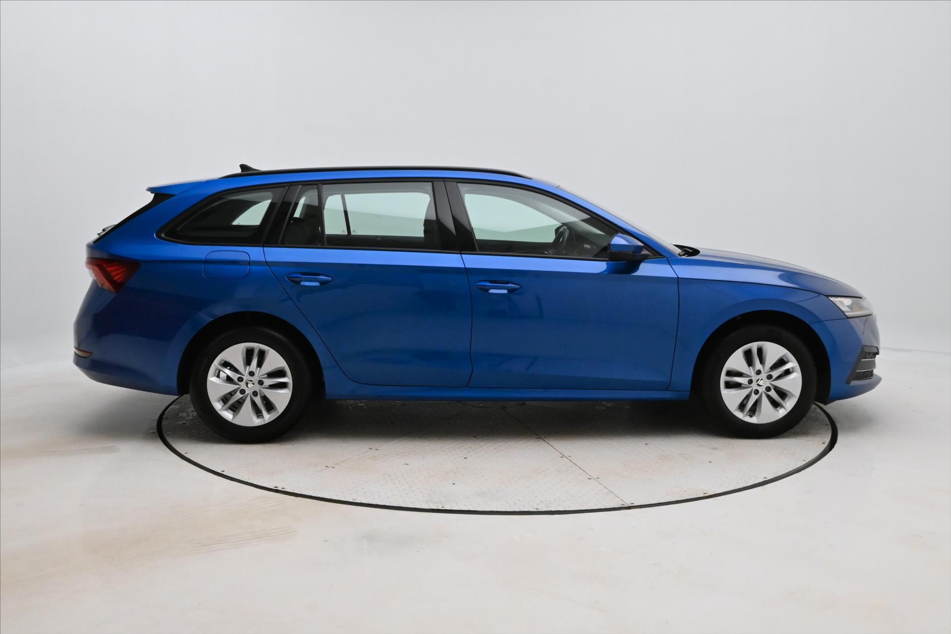 Hlavní fotografie vozu Škoda Octavia 2,0 TDI 110kW DSG Ambiente Záruka až 5 let (4)