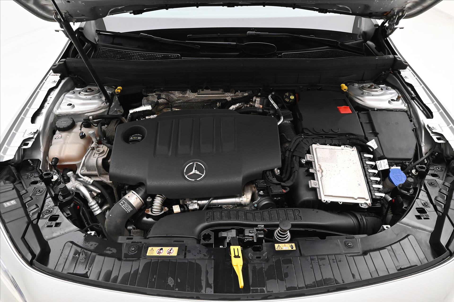 Hlavní fotografie vozu Mercedes-Benz GLB 2,0 220d 140 kW Progressive Edition 4Matic Záruka ža 5 (9)