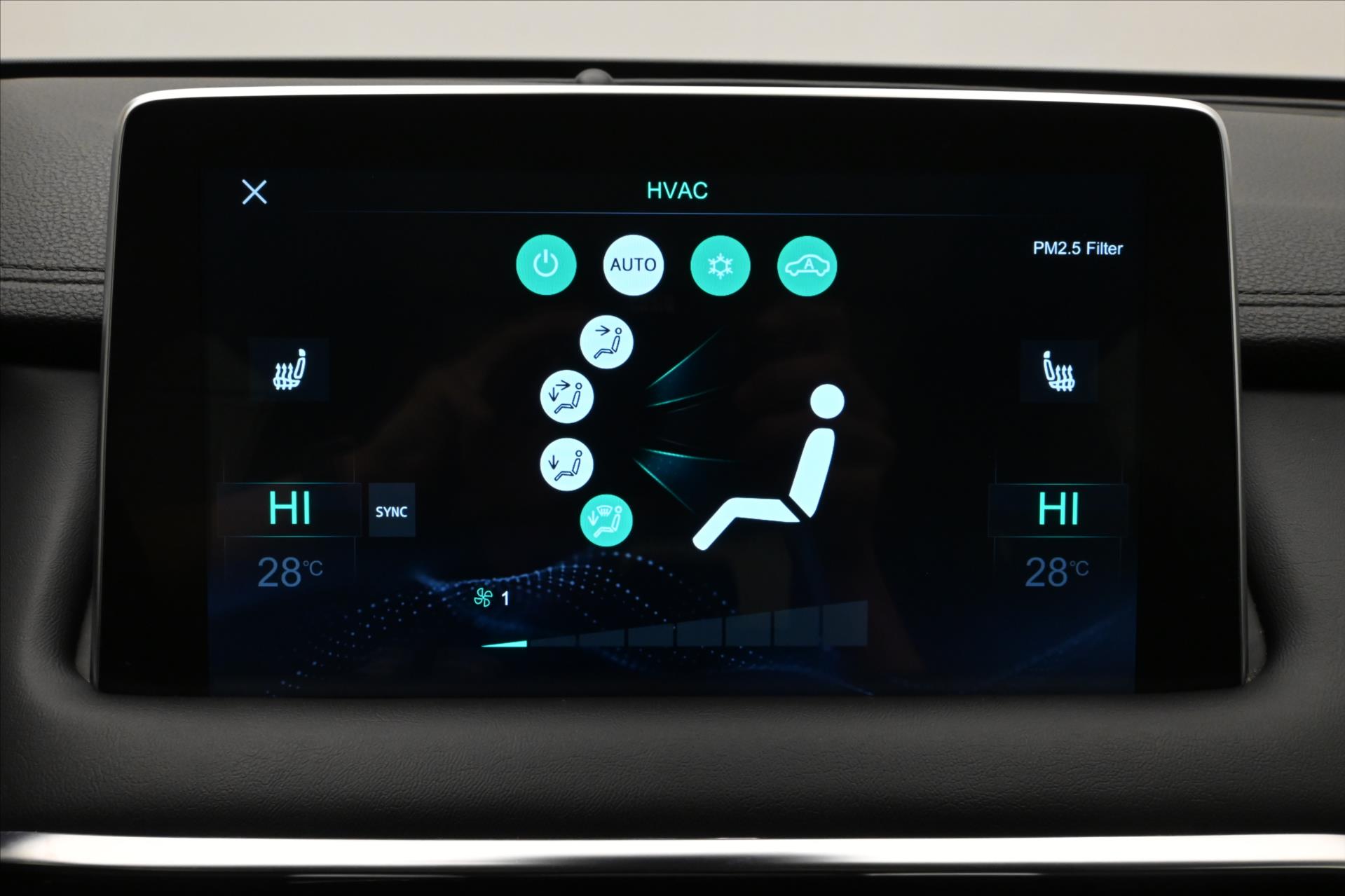 Hlavní fotografie vozu MG eHS 1,5 TGI 190 kW Luxury Záruka až 5 let (20)