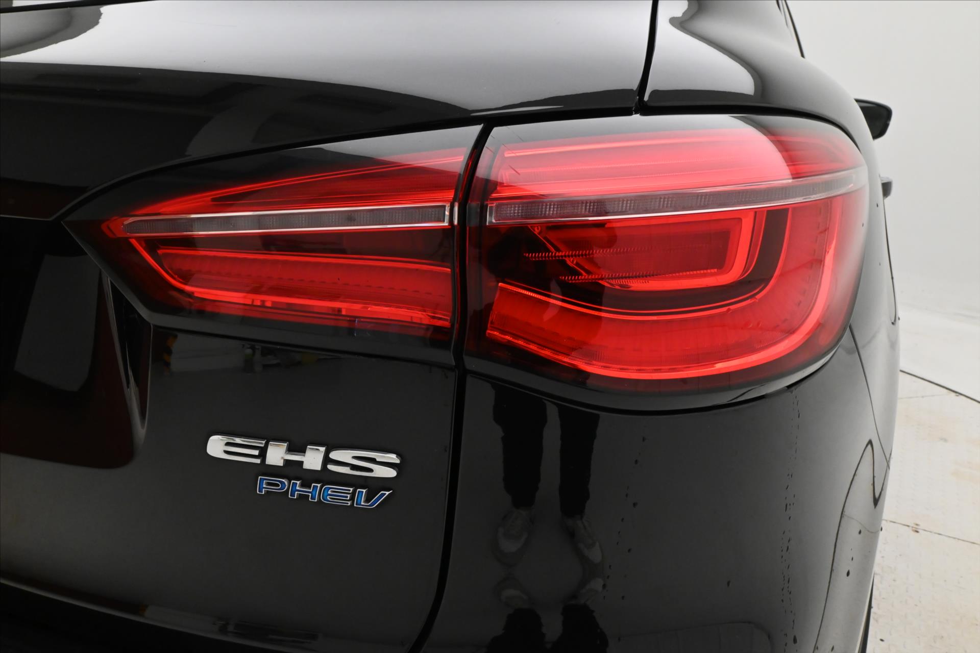 Hlavní fotografie vozu MG eHS 1,5 TGI 190 kW Luxury Záruka až 5 let (31)