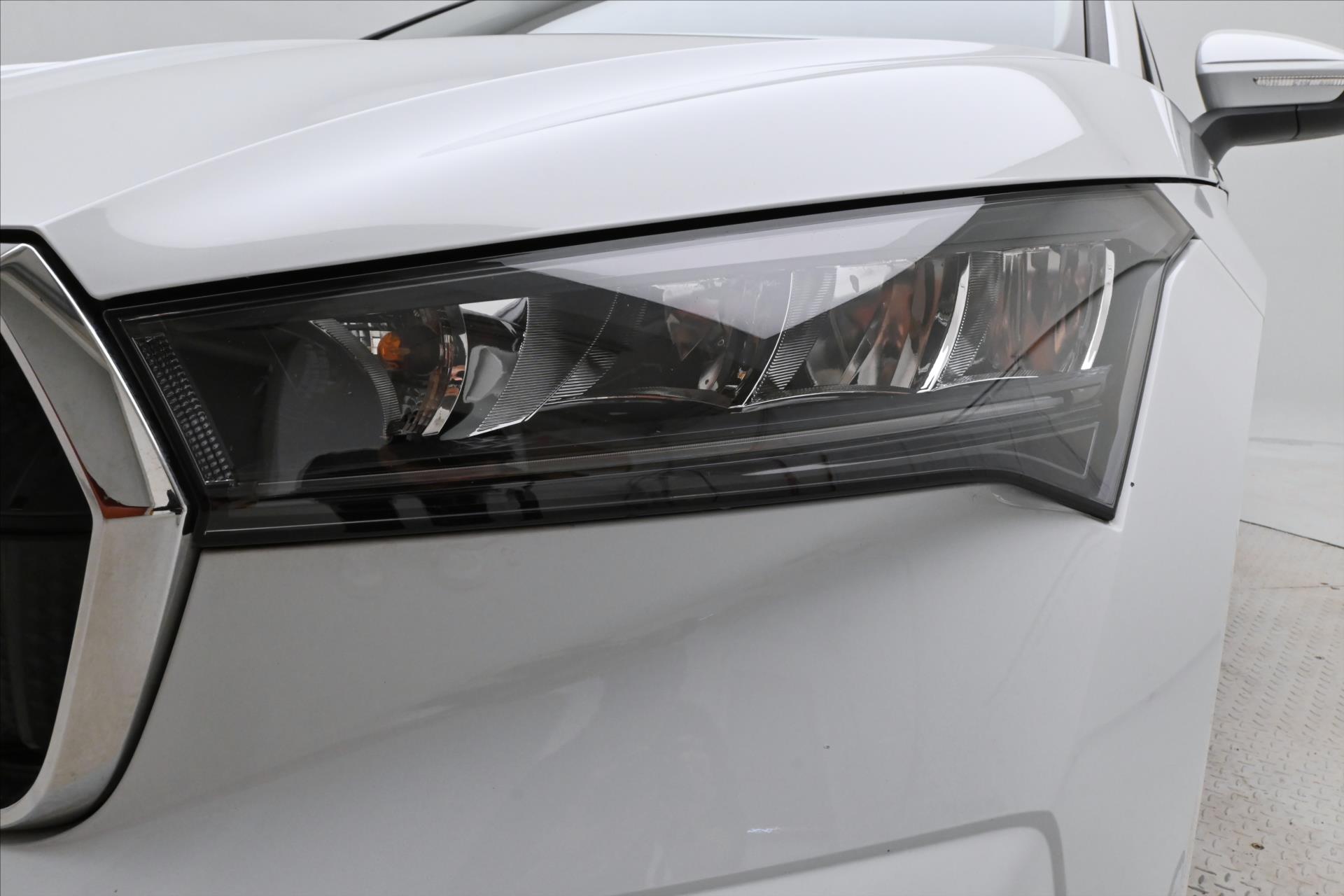 Hlavní fotografie vozu Škoda Enyaq iV 60 132kW SOH 88% Záruka až 3 roky (29)