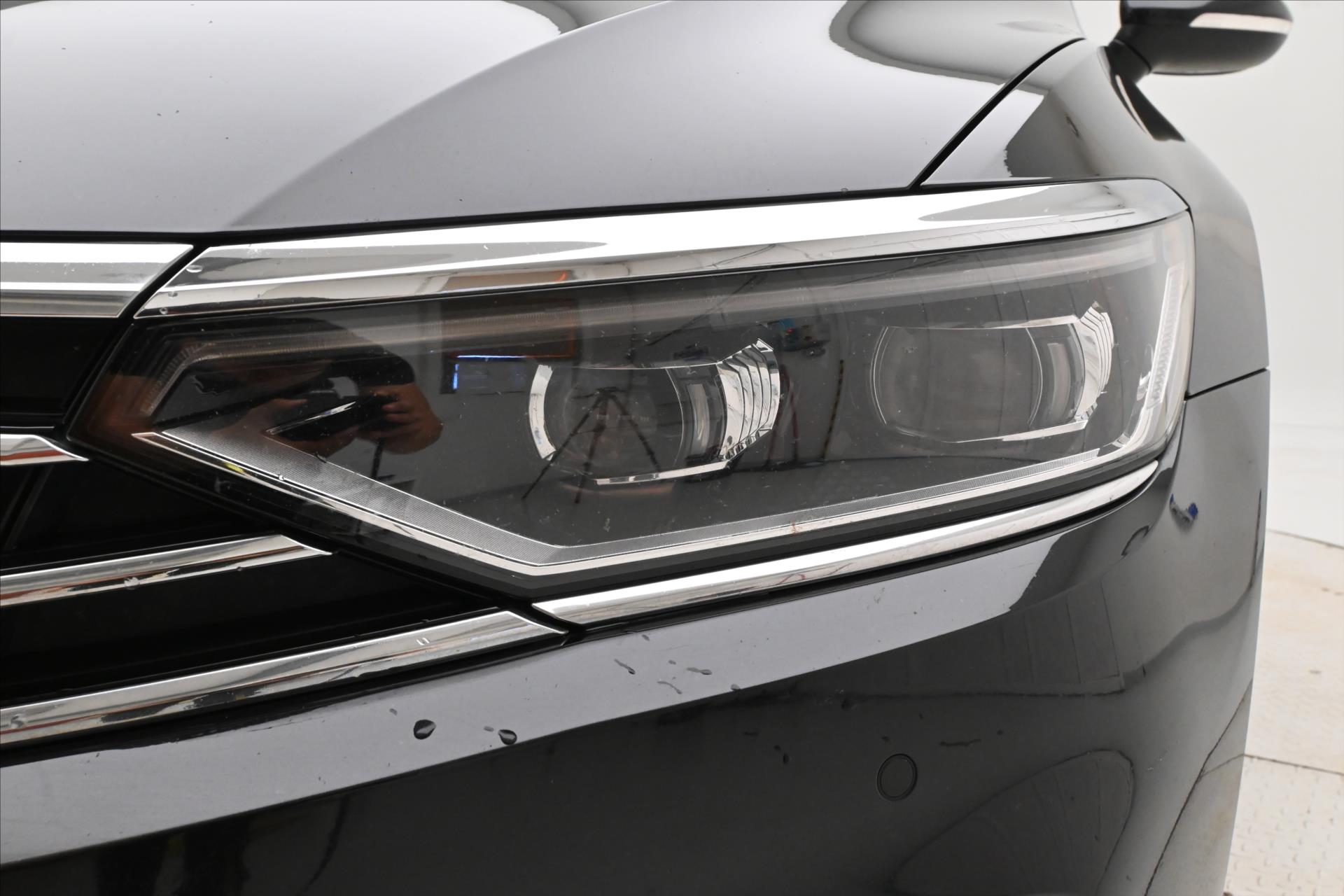 Hlavní fotografie vozu Volkswagen Passat 2,0 TDI 110kW DSG Business Záruka až 5 let (25)