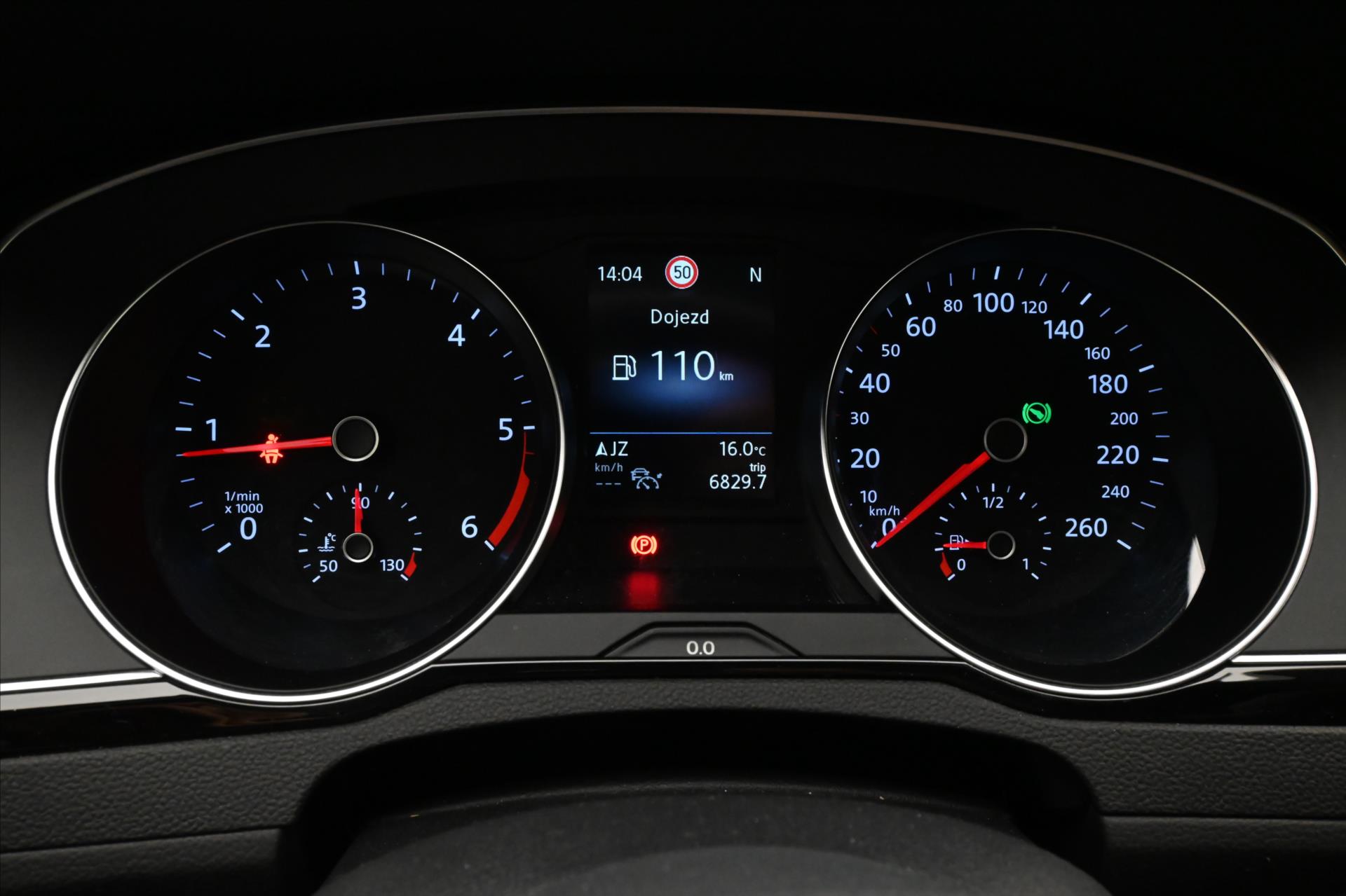 Hlavní fotografie vozu Volkswagen Passat Variant 2,0 TDI 110kW DSG Business Záruka až 5 let (14)