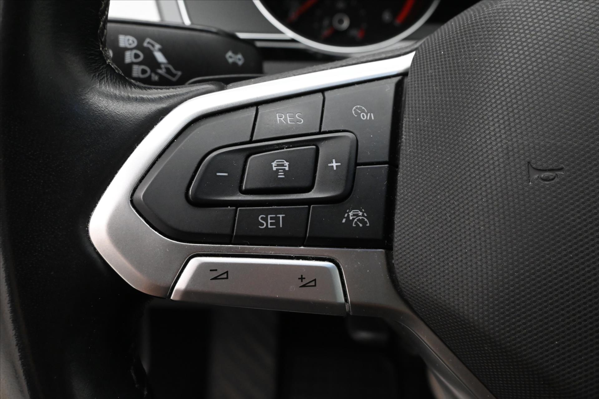 Hlavní fotografie vozu Volkswagen Passat Variant 2,0 TDI 110kW DSG Business Záruka až 5 let (20)