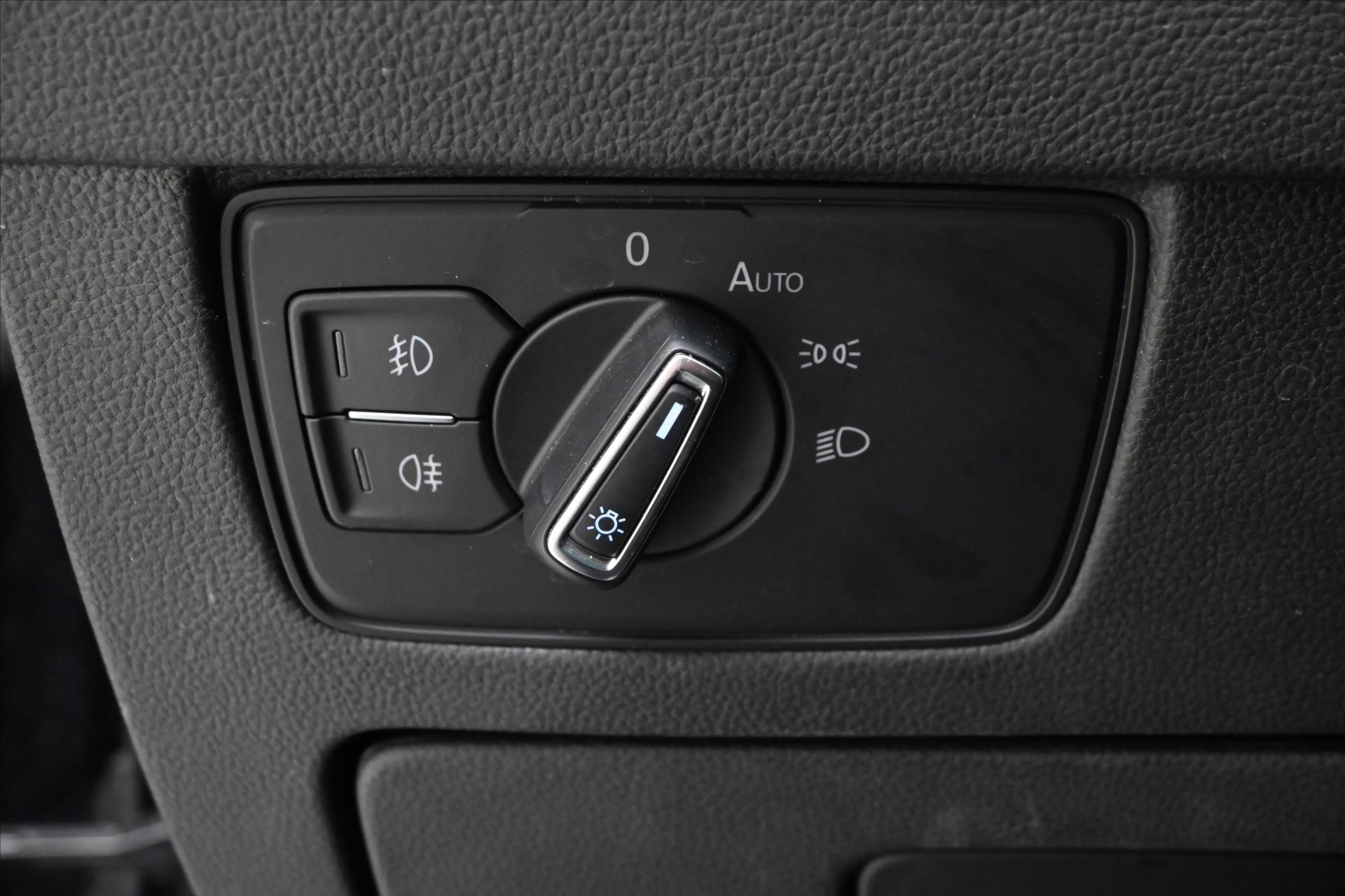 Hlavní fotografie vozu Volkswagen Passat Variant 2,0 TDI 110kW DSG Business Záruka až 5 let (23)