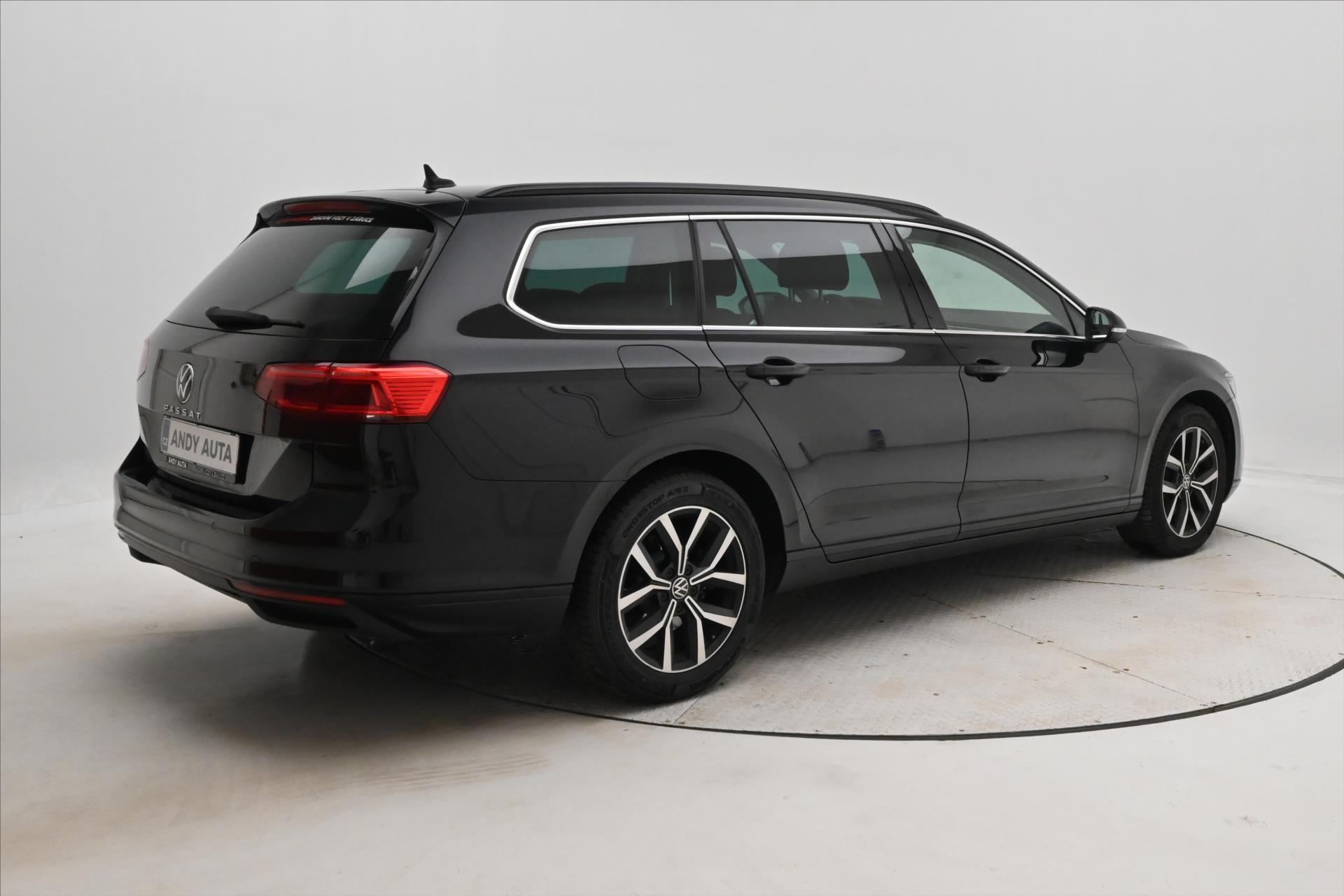 Hlavní fotografie vozu Volkswagen Passat Variant 2,0 TDI 110kW DSG Business Záruka až 5 let (5)