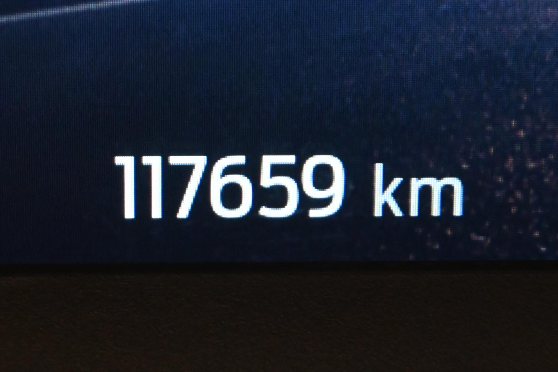 Hlavní fotografie vozu Ford Kuga 2,5 PLUG-IN 112 kW ST-LINE Záruka až 5 let (17)