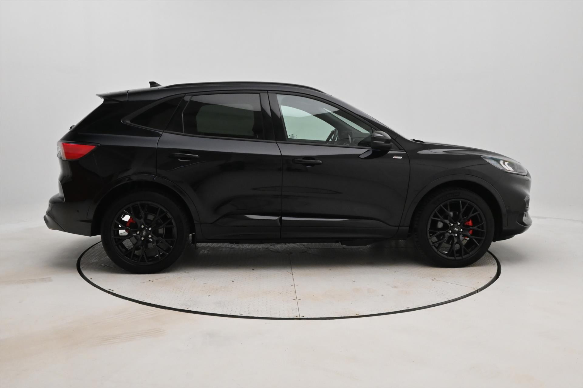 Hlavní fotografie vozu Ford Kuga 2,5 PLUG-IN 112 kW ST-LINE Záruka až 5 let (4)