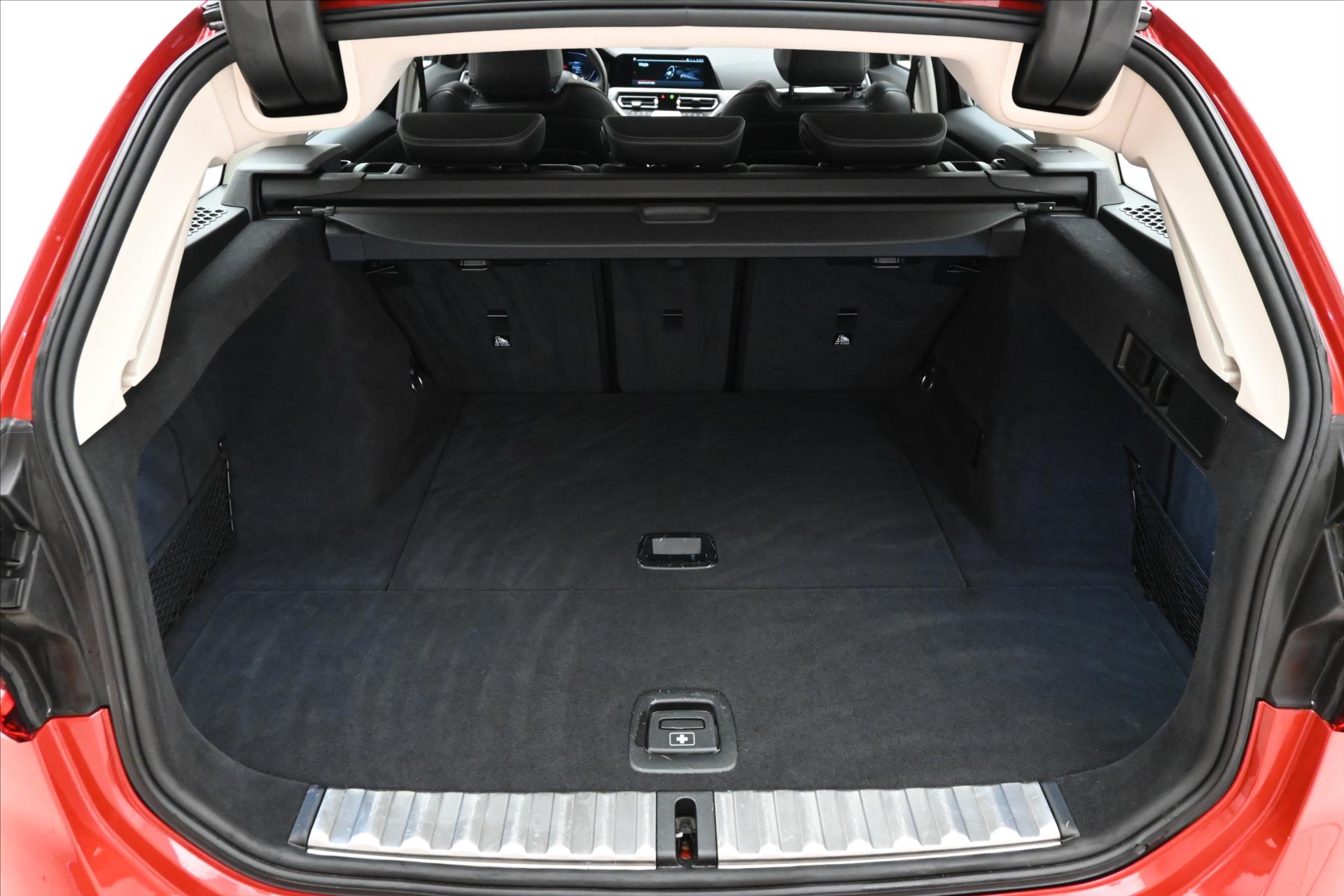 Hlavní fotografie vozu BMW Řada 3 2,0 320d 140 kW Steptronic Záruka a 5 let (10)