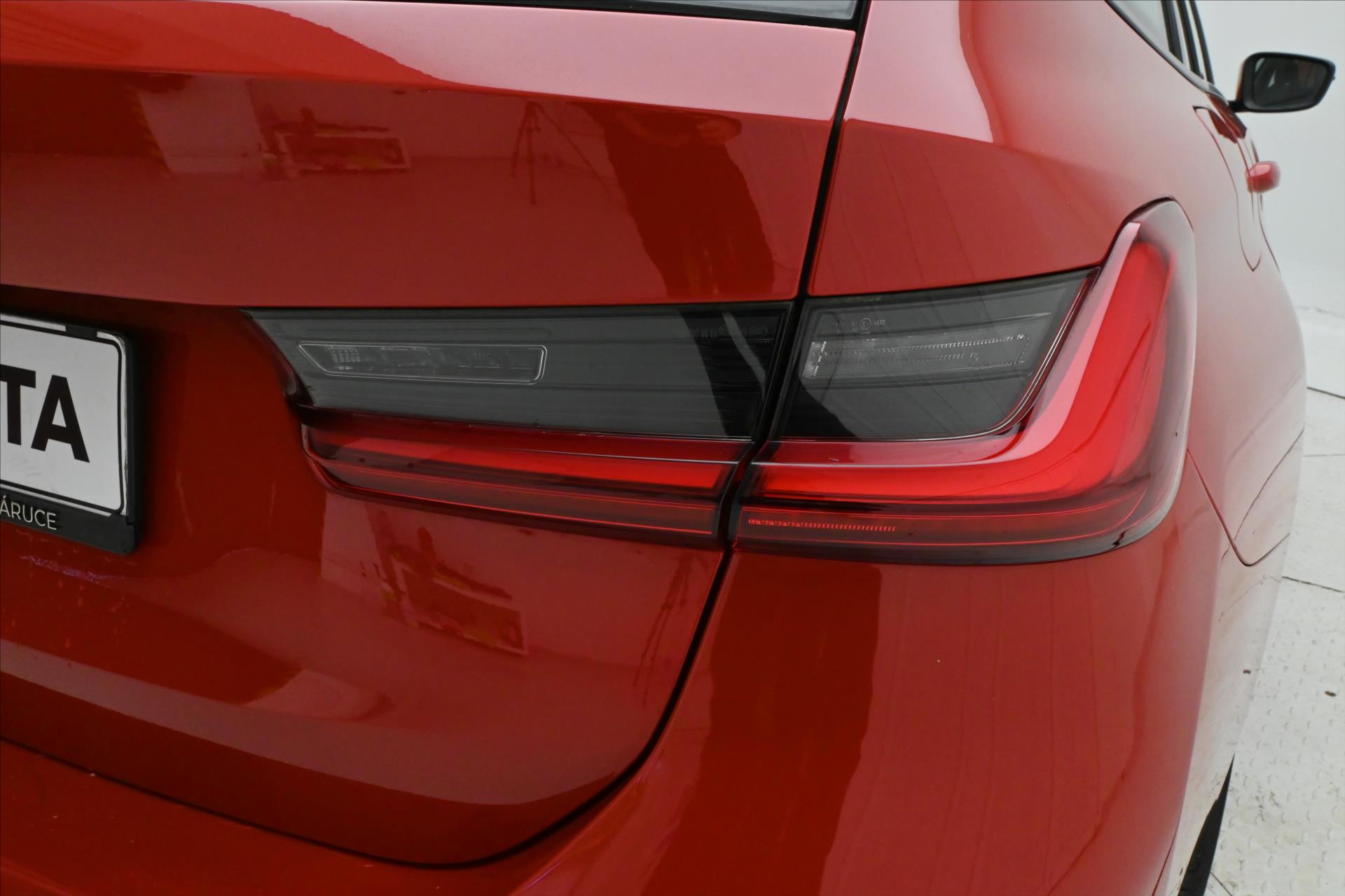 Hlavní fotografie vozu BMW Řada 3 2,0 320d 140 kW Steptronic Záruka a 5 let (31)