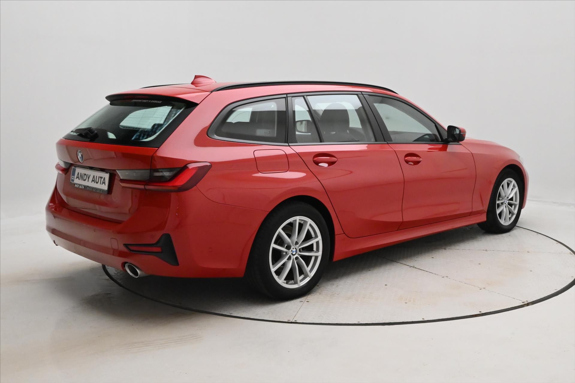 Hlavní fotografie vozu BMW Řada 3 2,0 320d 140 kW Steptronic Záruka a 5 let (5)