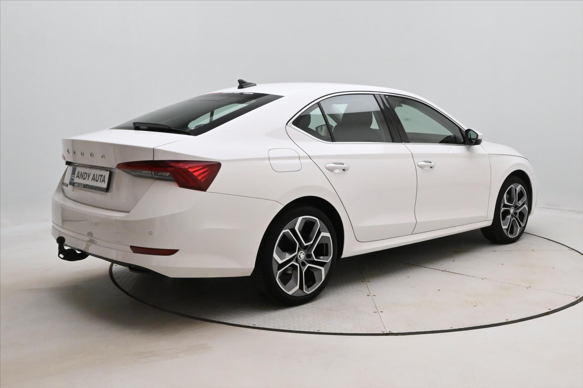 Hlavní fotografie vozu Škoda Octavia 2,0 TDI 110KW DSG STYLE Záruka až 5 let (5)