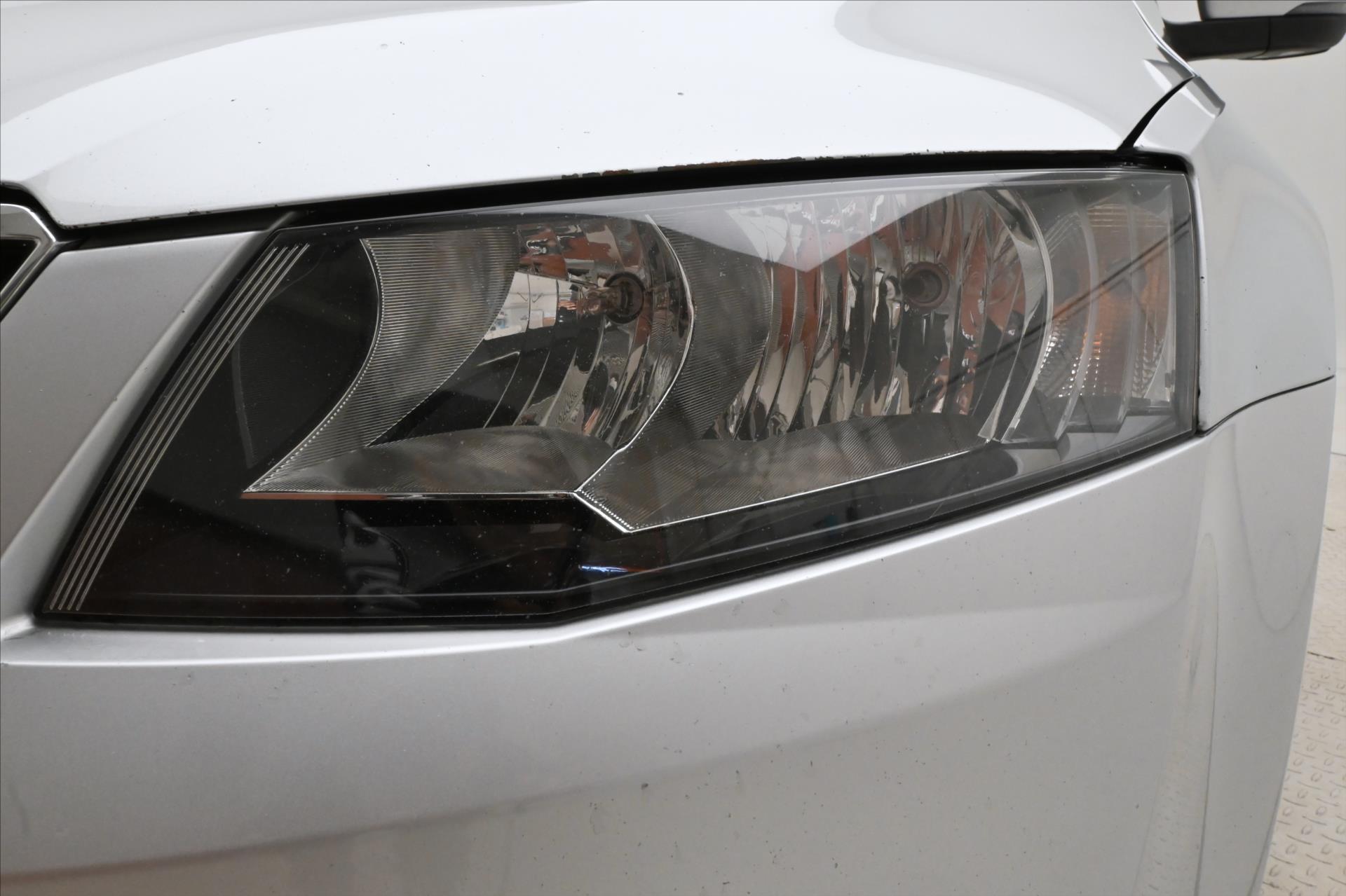 Hlavní fotografie vozu Škoda Octavia 1,6 TDI 77 kW DSG Ambition Záruka až 5 let (27)