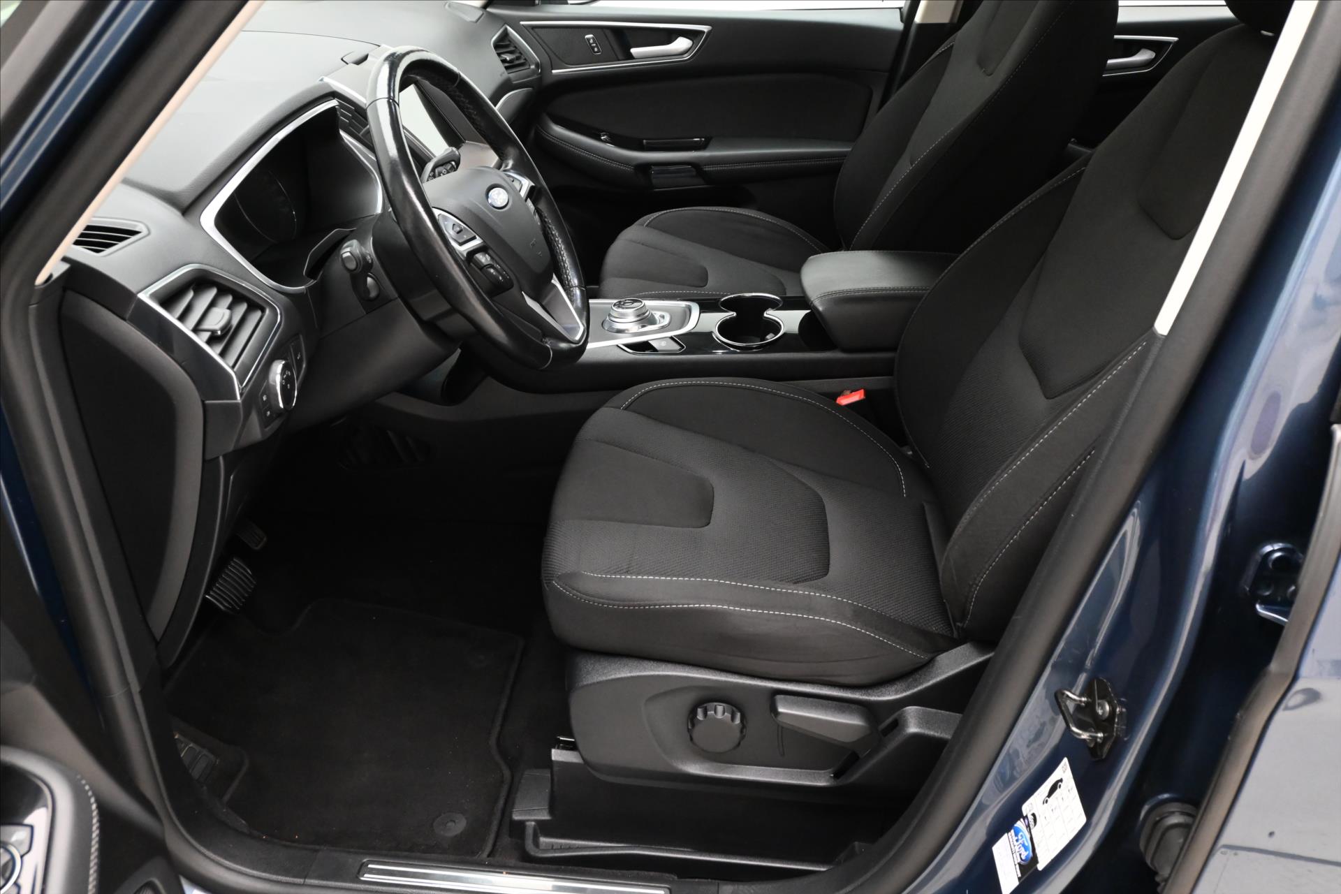 Hlavní fotografie vozu Ford S-MAX 2,0 EcoBLUE 140 kW AT8 7MÍST Záruka až 5 let (14)