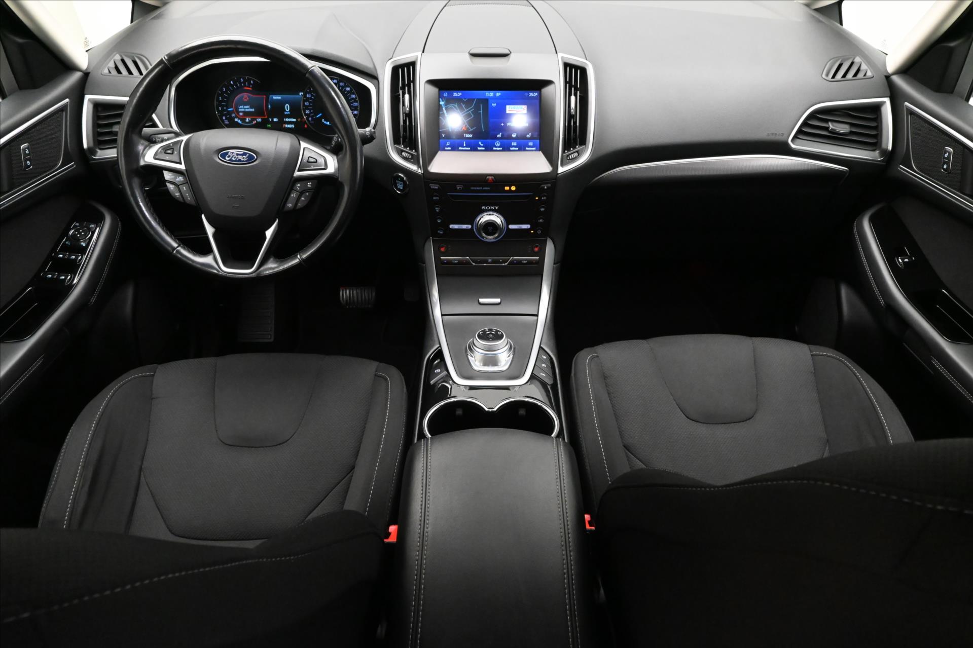 Hlavní fotografie vozu Ford S-MAX 2,0 EcoBLUE 140 kW AT8 7MÍST Záruka až 5 let (16)