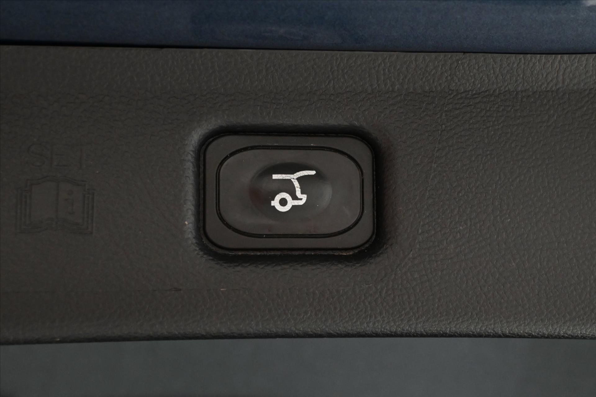 Hlavní fotografie vozu Ford S-MAX 2,0 EcoBLUE 140 kW AT8 7MÍST Záruka až 5 let (27)