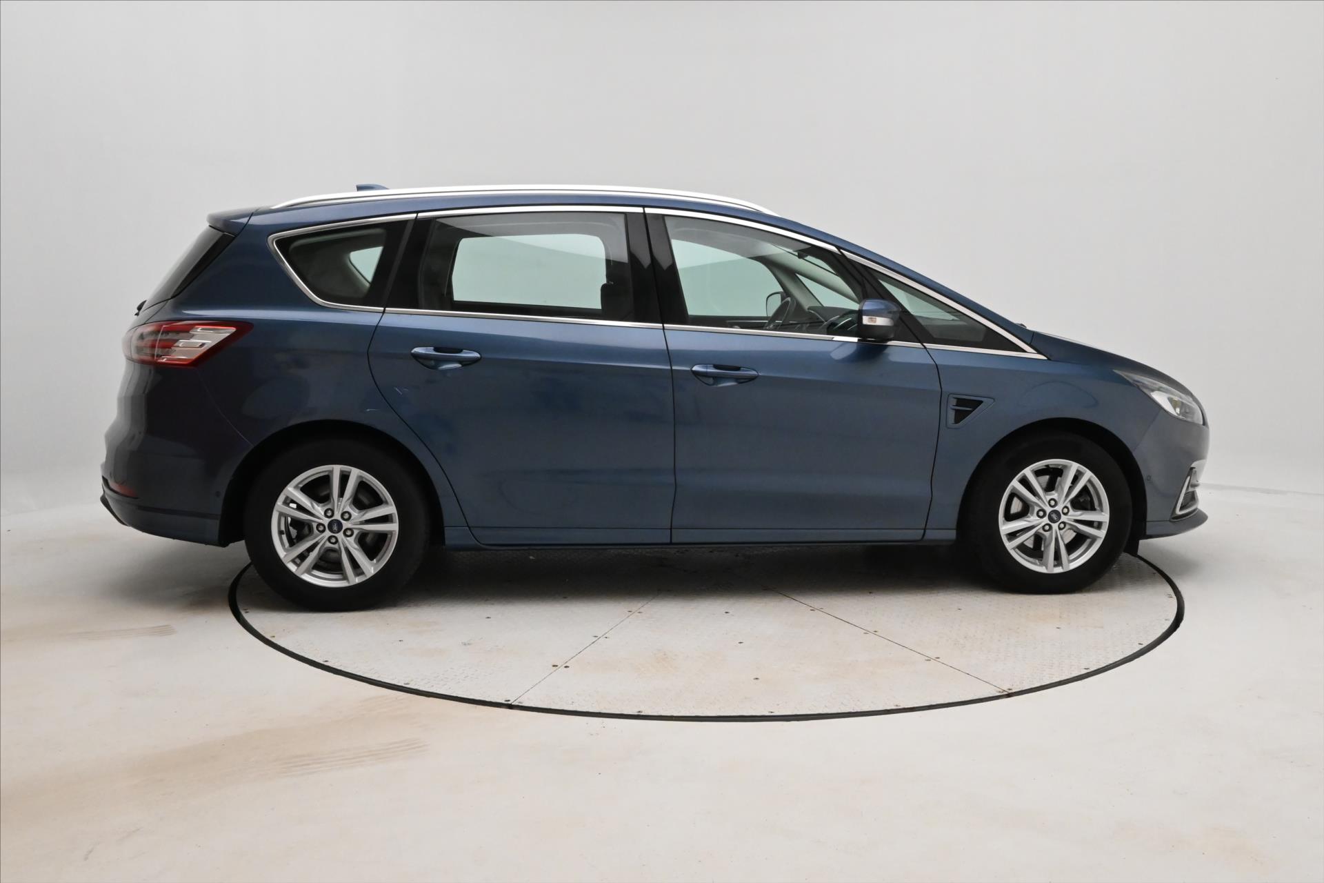 Hlavní fotografie vozu Ford S-MAX 2,0 EcoBLUE 140 kW AT8 7MÍST Záruka až 5 let (4)