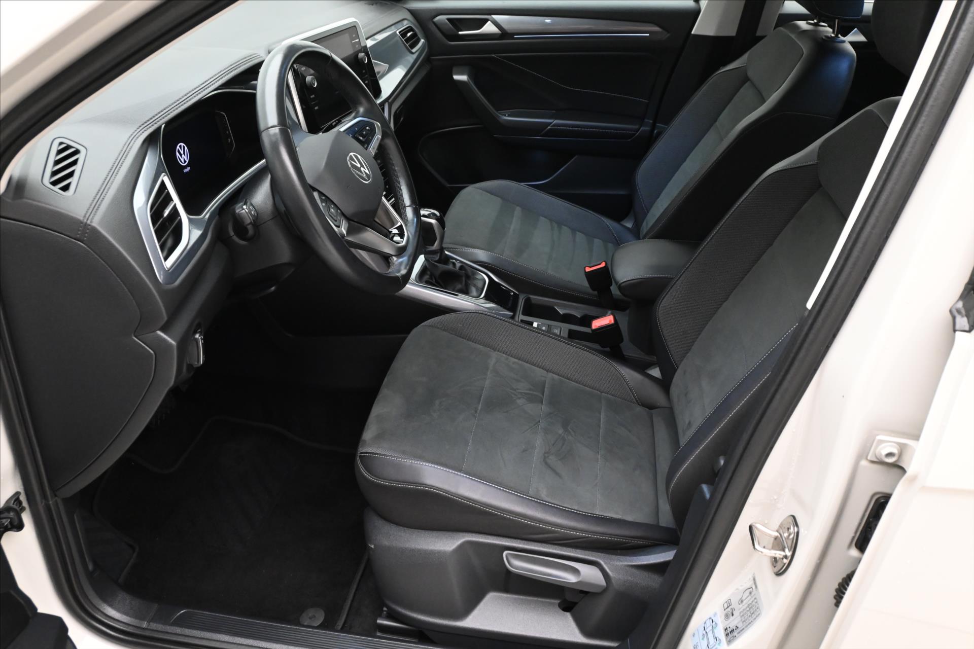 Hlavní fotografie vozu Volkswagen T-Roc 2,0 TDI 110 kW DSG STYLE Záruka až 5 let (13)