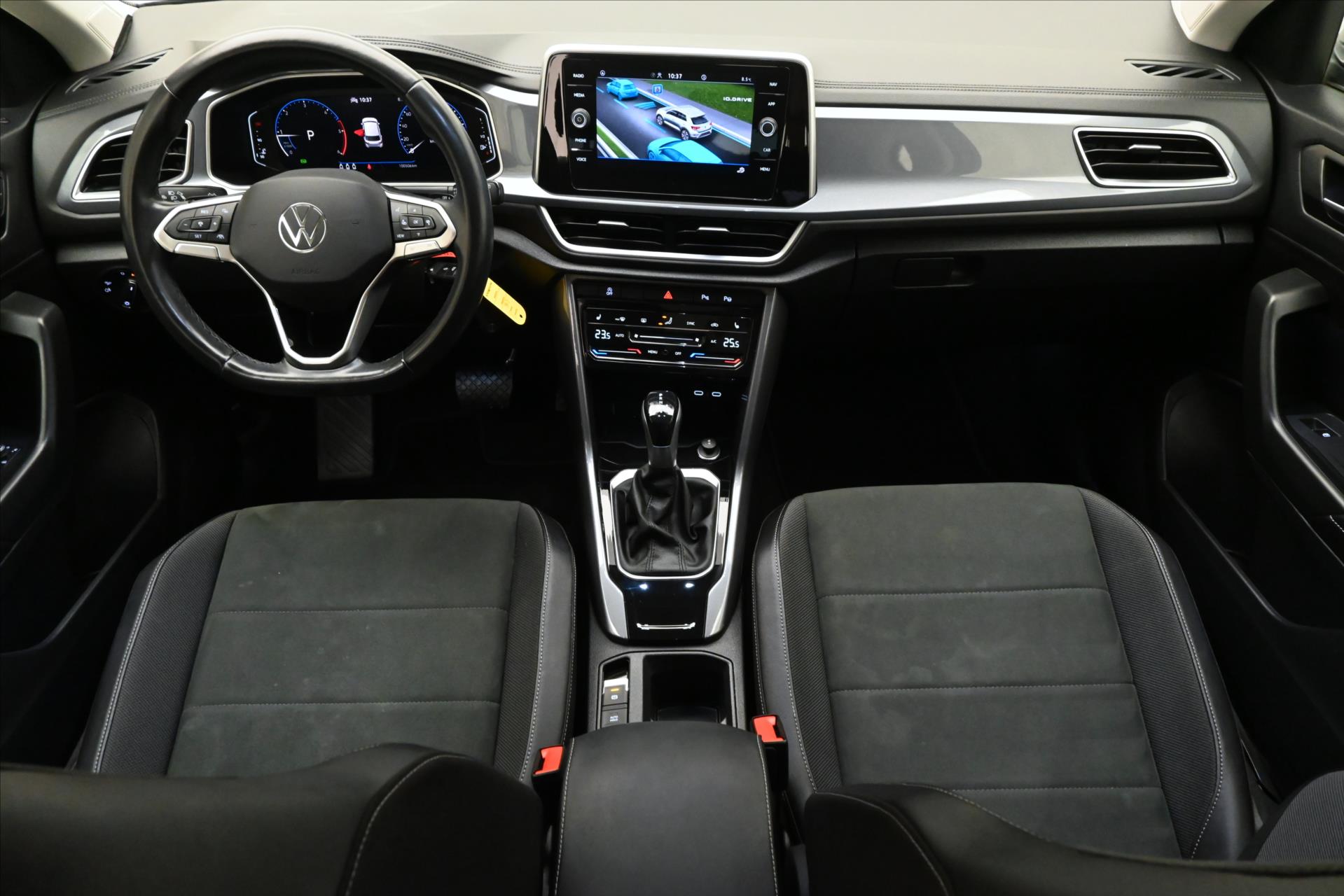 Hlavní fotografie vozu Volkswagen T-Roc 2,0 TDI 110 kW DSG STYLE Záruka až 5 let (15)