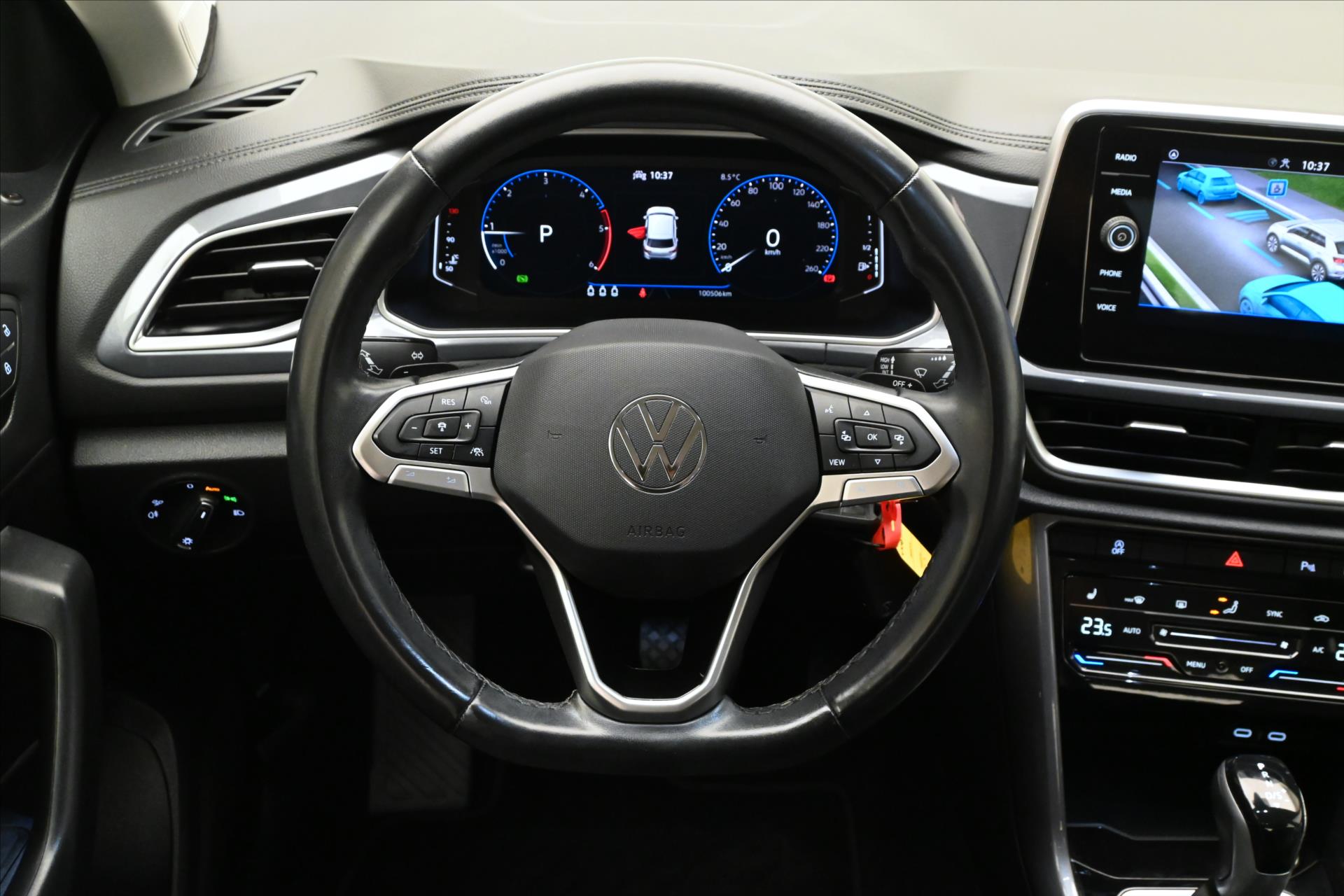 Hlavní fotografie vozu Volkswagen T-Roc 2,0 TDI 110 kW DSG STYLE Záruka až 5 let (18)