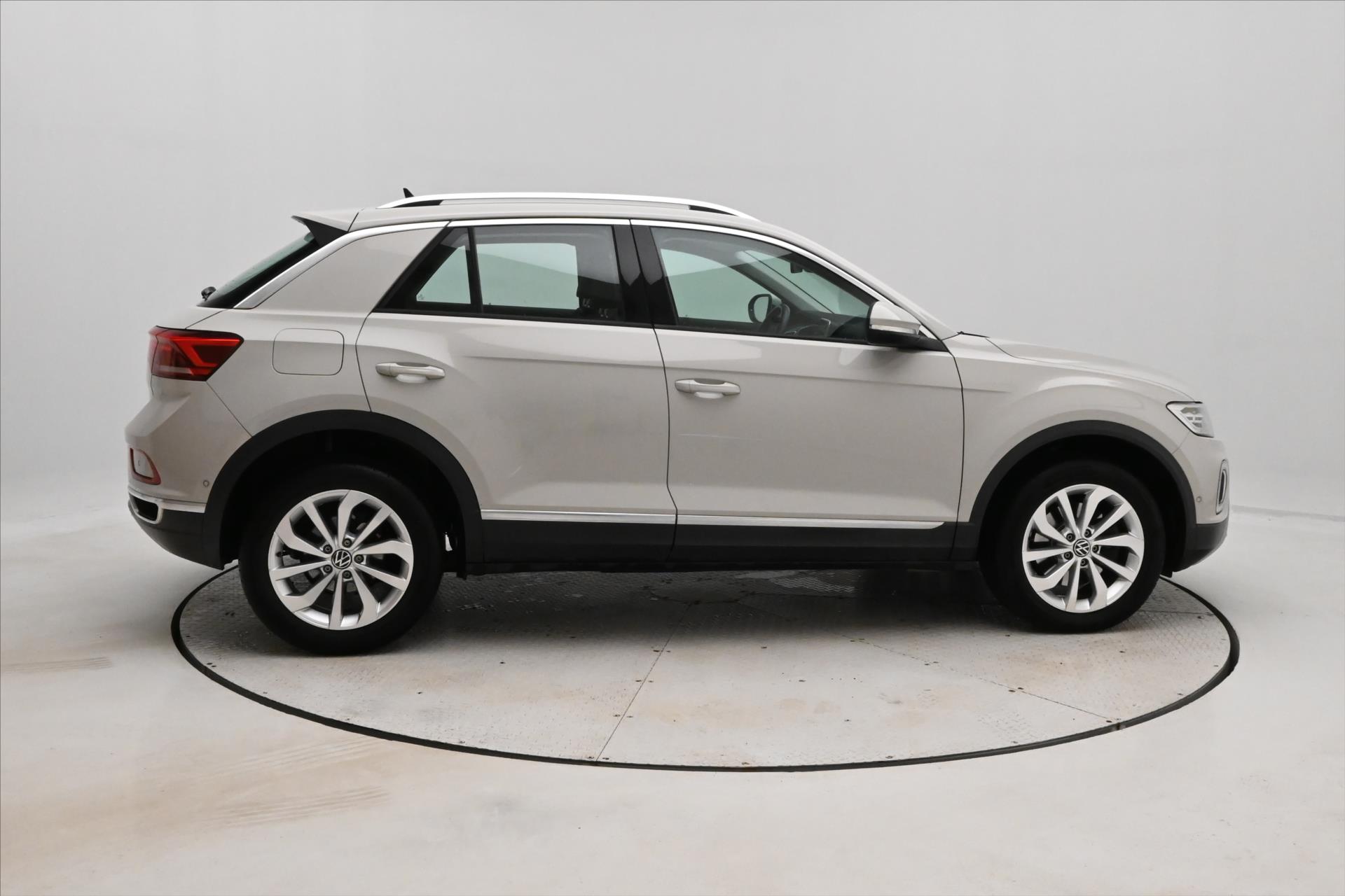 Hlavní fotografie vozu Volkswagen T-Roc 2,0 TDI 110 kW DSG STYLE Záruka až 5 let (4)