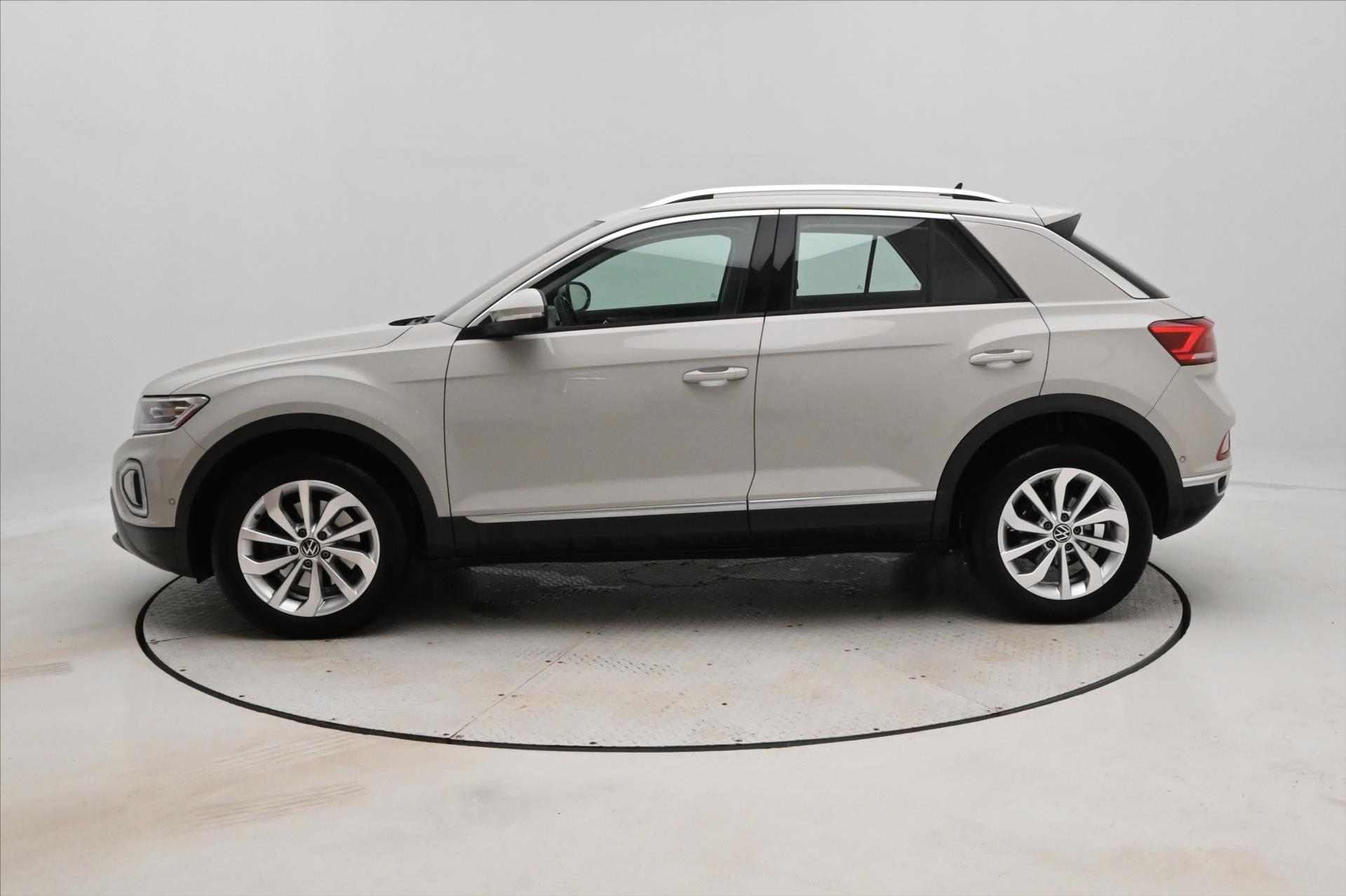 Hlavní fotografie vozu Volkswagen T-Roc 2,0 TDI 110 kW DSG STYLE Záruka až 5 let (8)