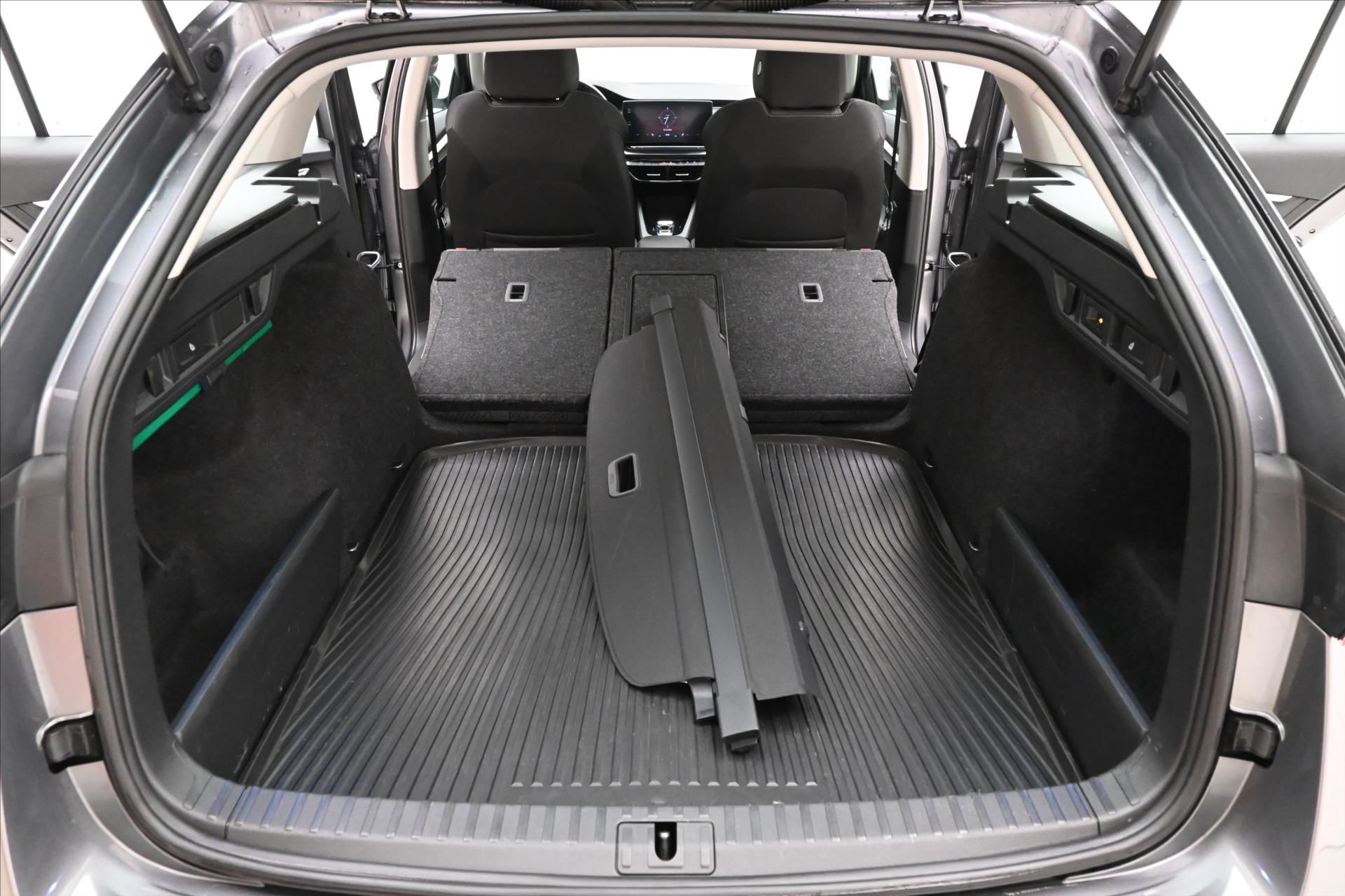 Hlavní fotografie vozu Škoda Octavia 2,0 TDI 110kW DSG Style Záruka až 5 let (11)