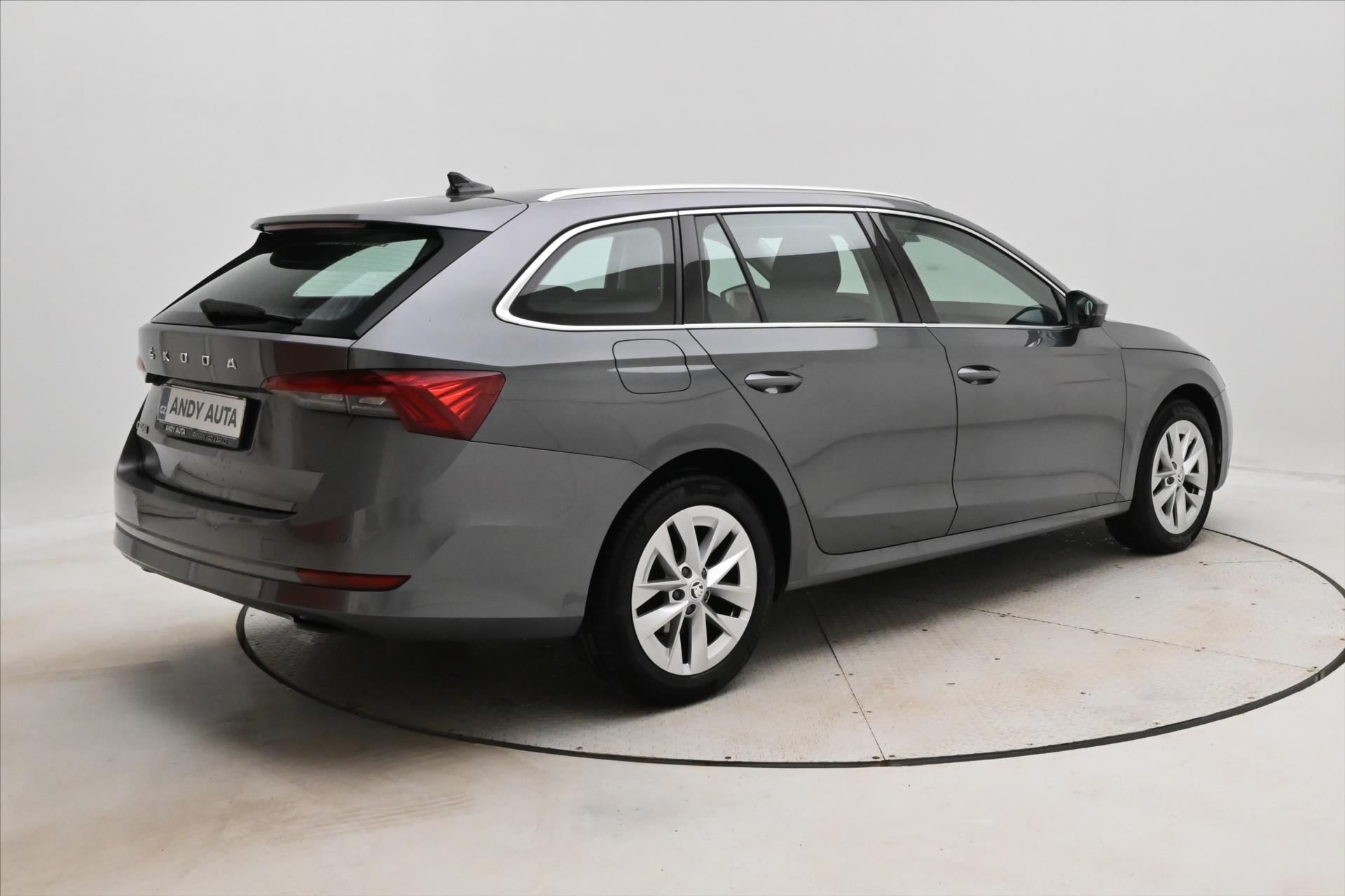 Hlavní fotografie vozu Škoda Octavia 2,0 TDI 110kW DSG Style Záruka až 5 let (5)