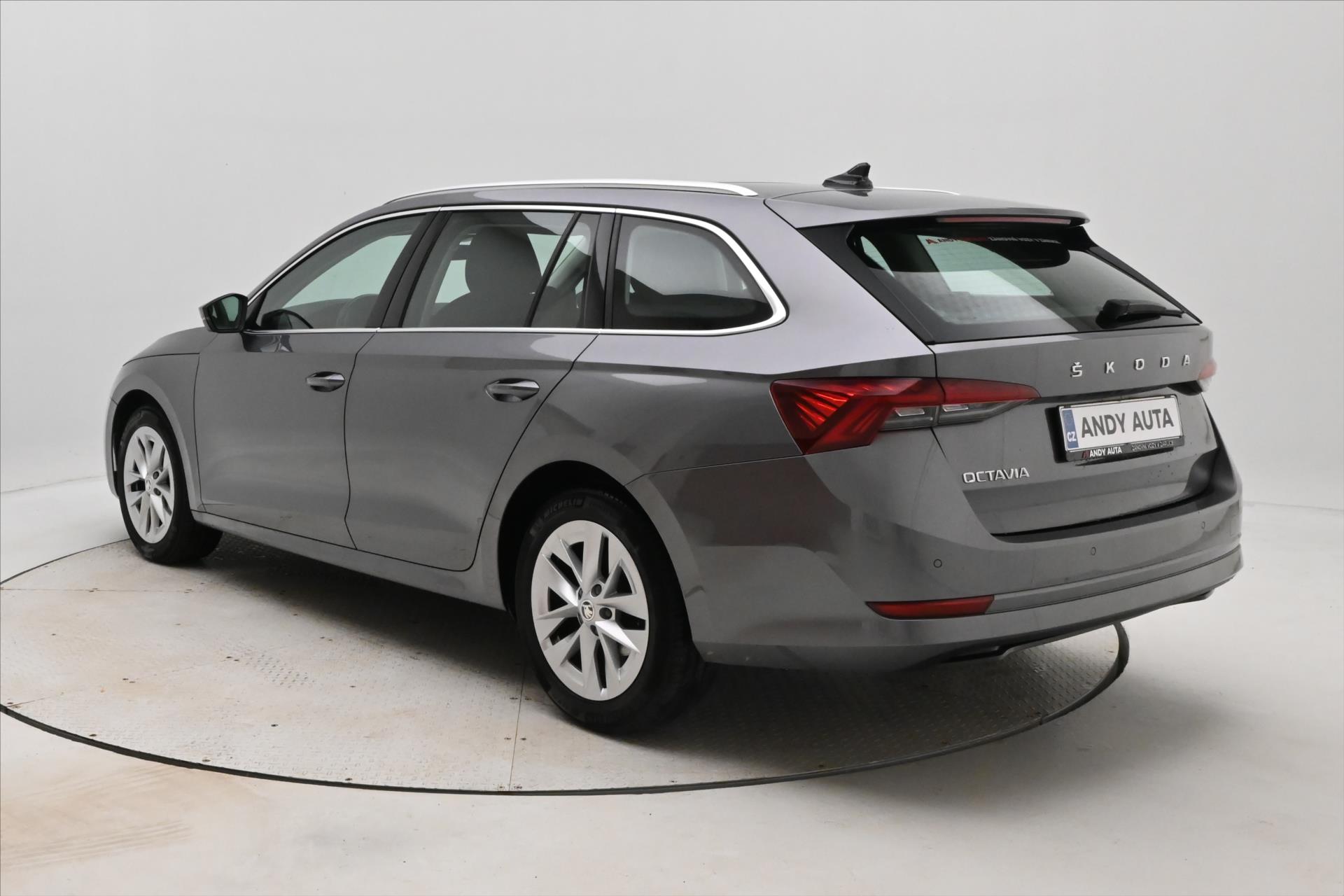 Hlavní fotografie vozu Škoda Octavia 2,0 TDI 110kW DSG Style Záruka až 5 let (7)