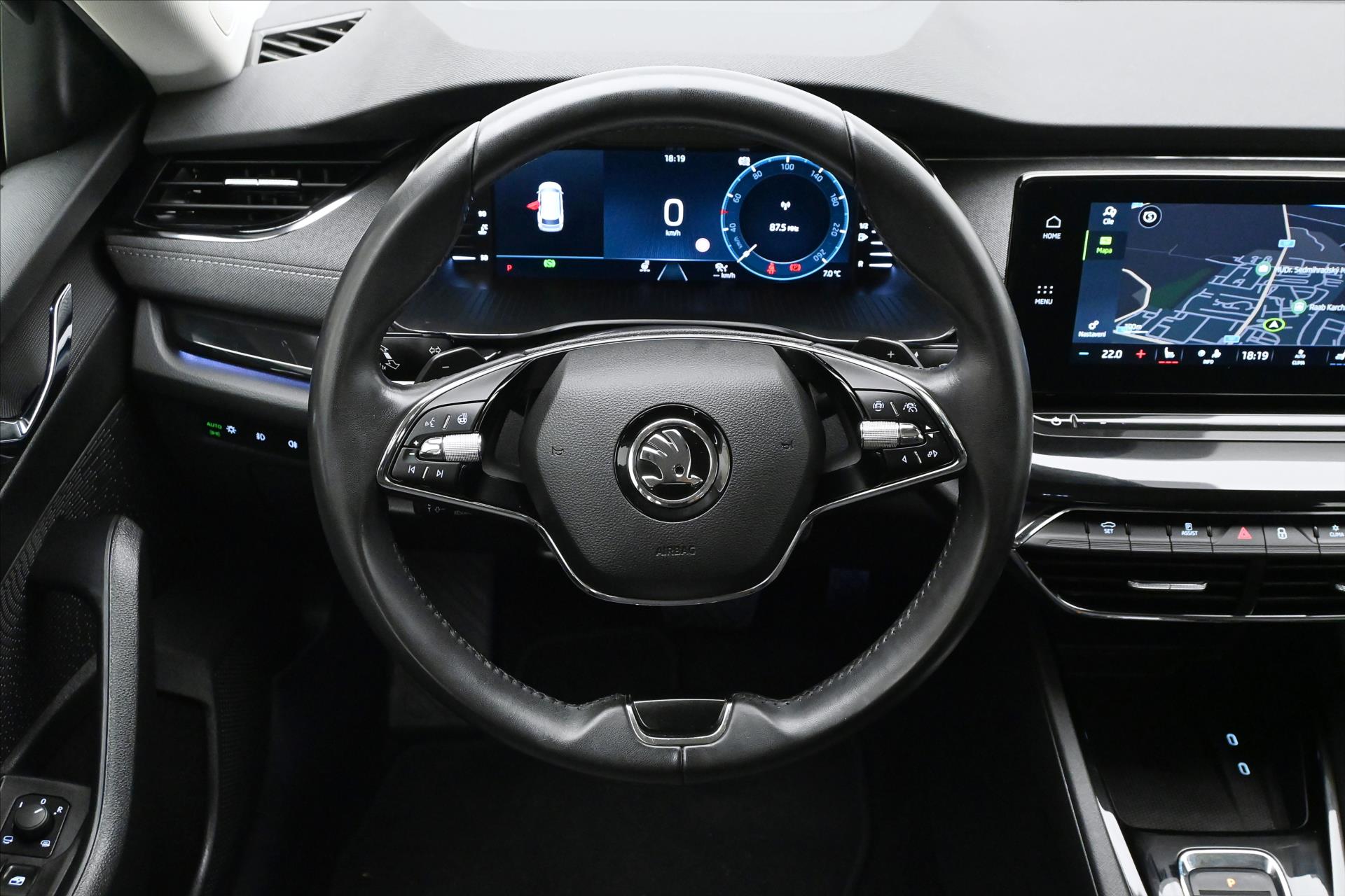 Hlavní fotografie vozu Škoda Octavia 2,0 TDI 110 kW DSG STYLE Záruka až 5 let (18)