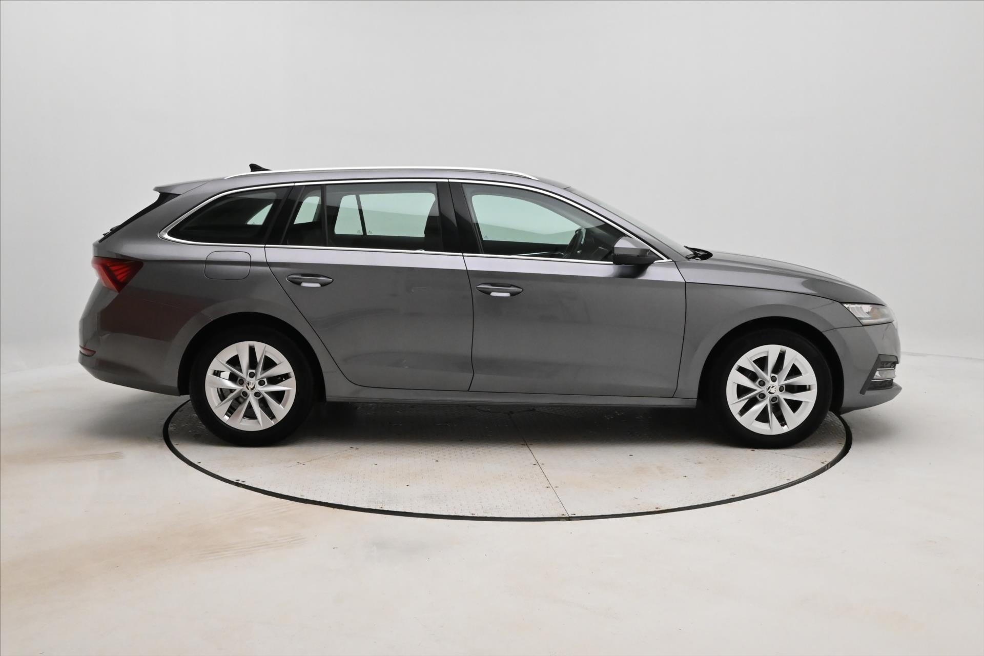 Hlavní fotografie vozu Škoda Octavia 2,0 TDI 110kW DSG Style Záruka až 5 let (4)
