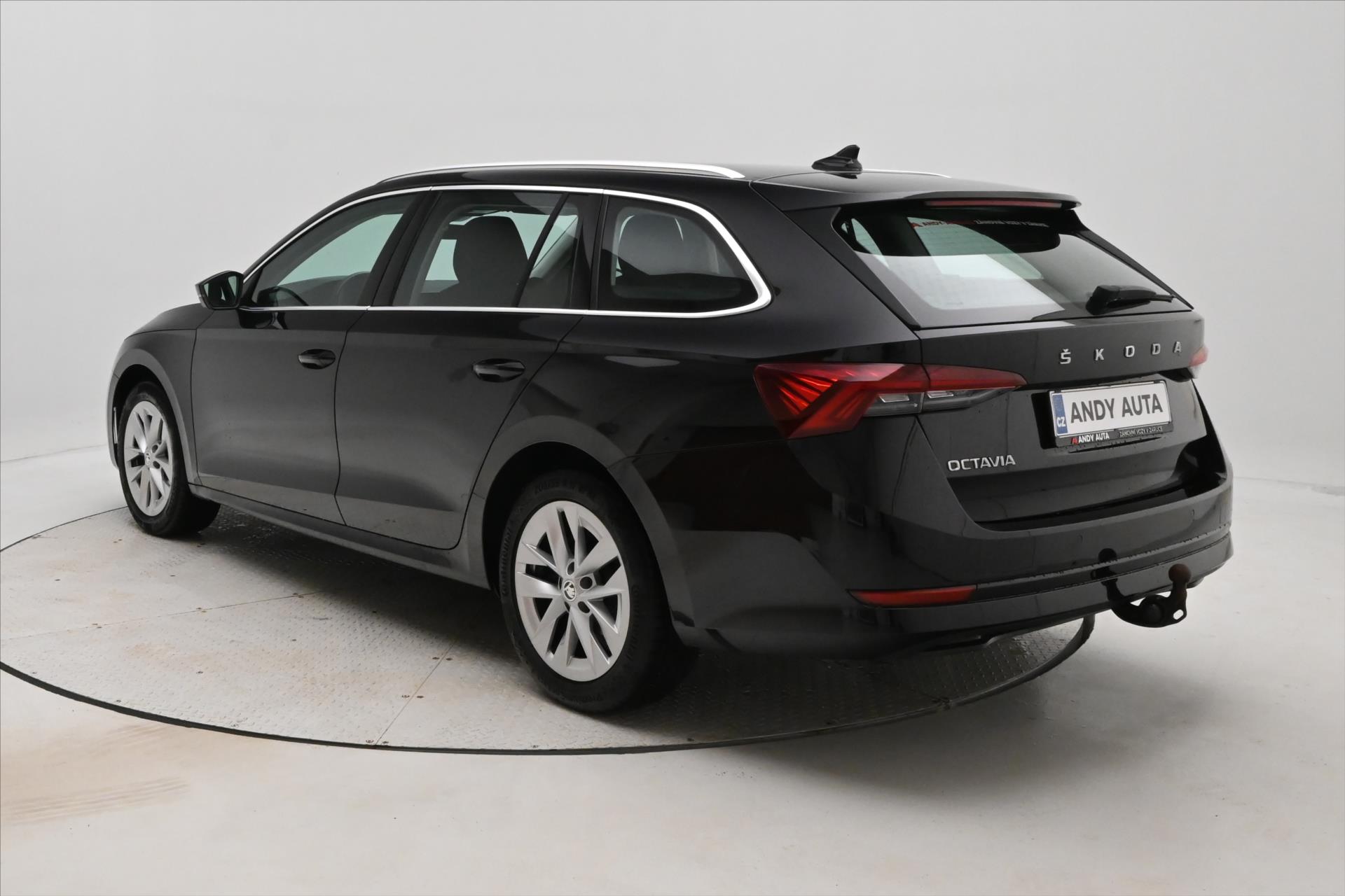 Hlavní fotografie vozu Škoda Octavia 2,0 TDI 110kW DSG Style Záruka až 5 let (7)