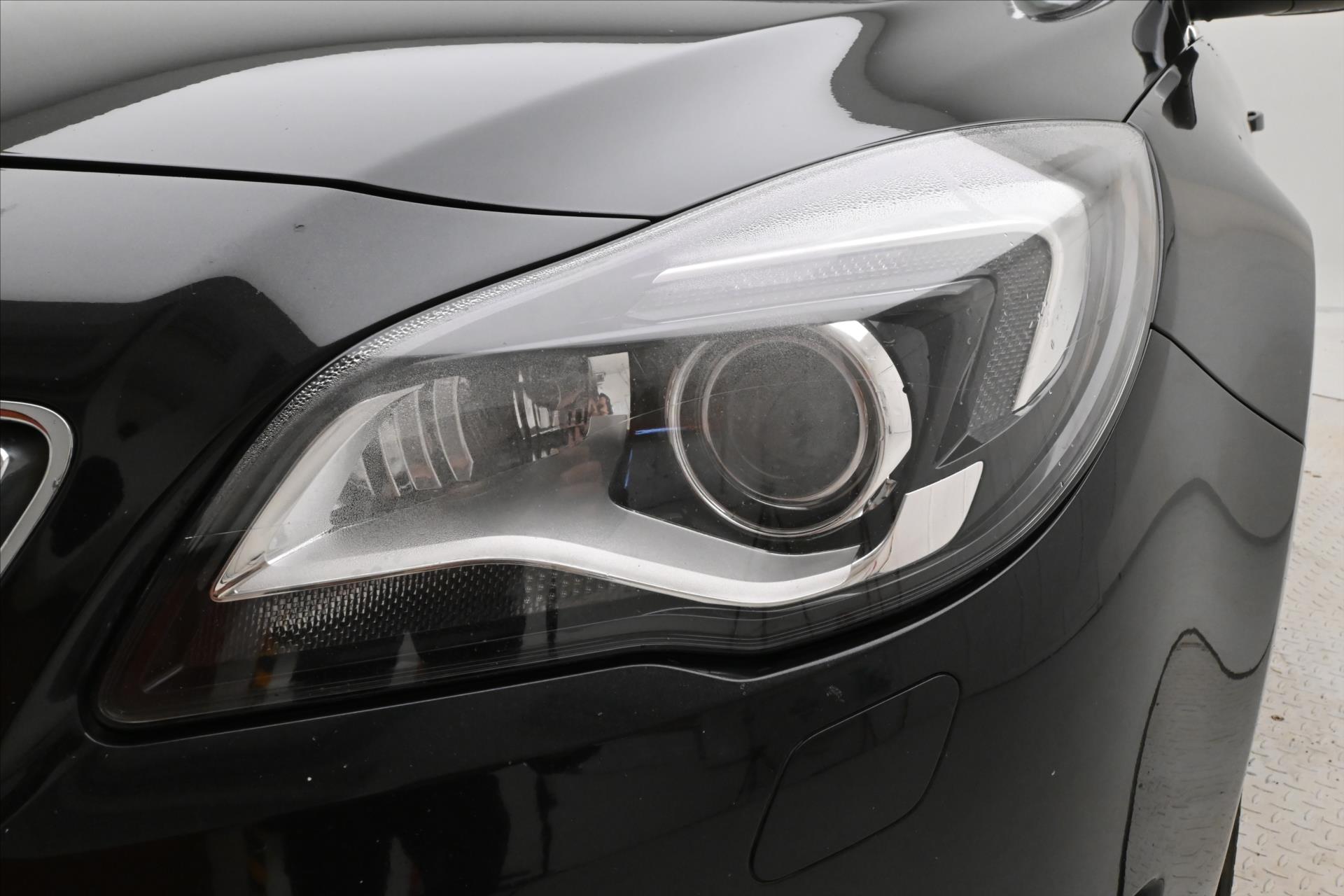 Hlavní fotografie vozu Opel Insignia 2,0 CDTI 103kW Bi-Xen tažné (28)