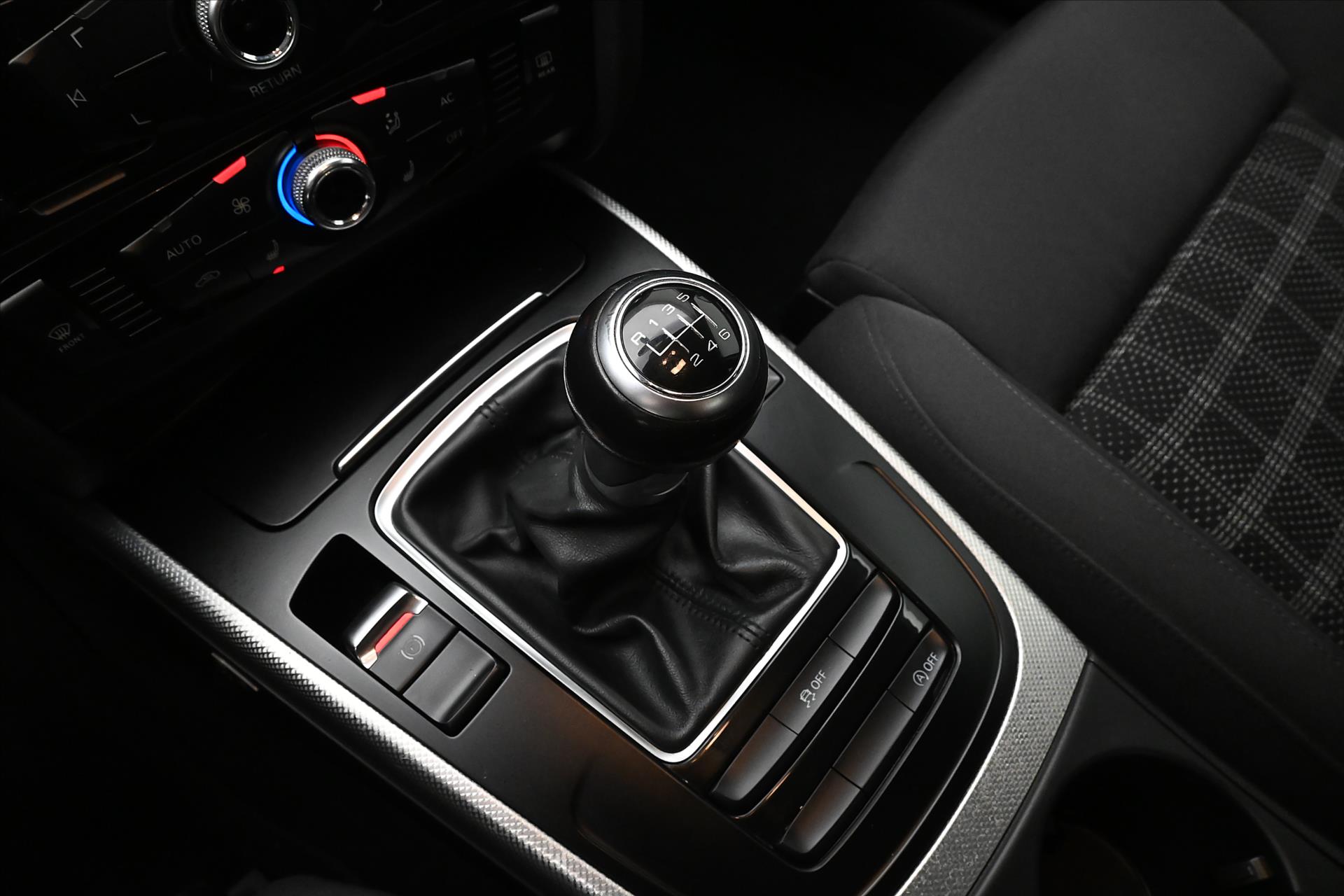 Hlavní fotografie vozu Audi A4 2,0 TDI 105 kW Nová STK (21)
