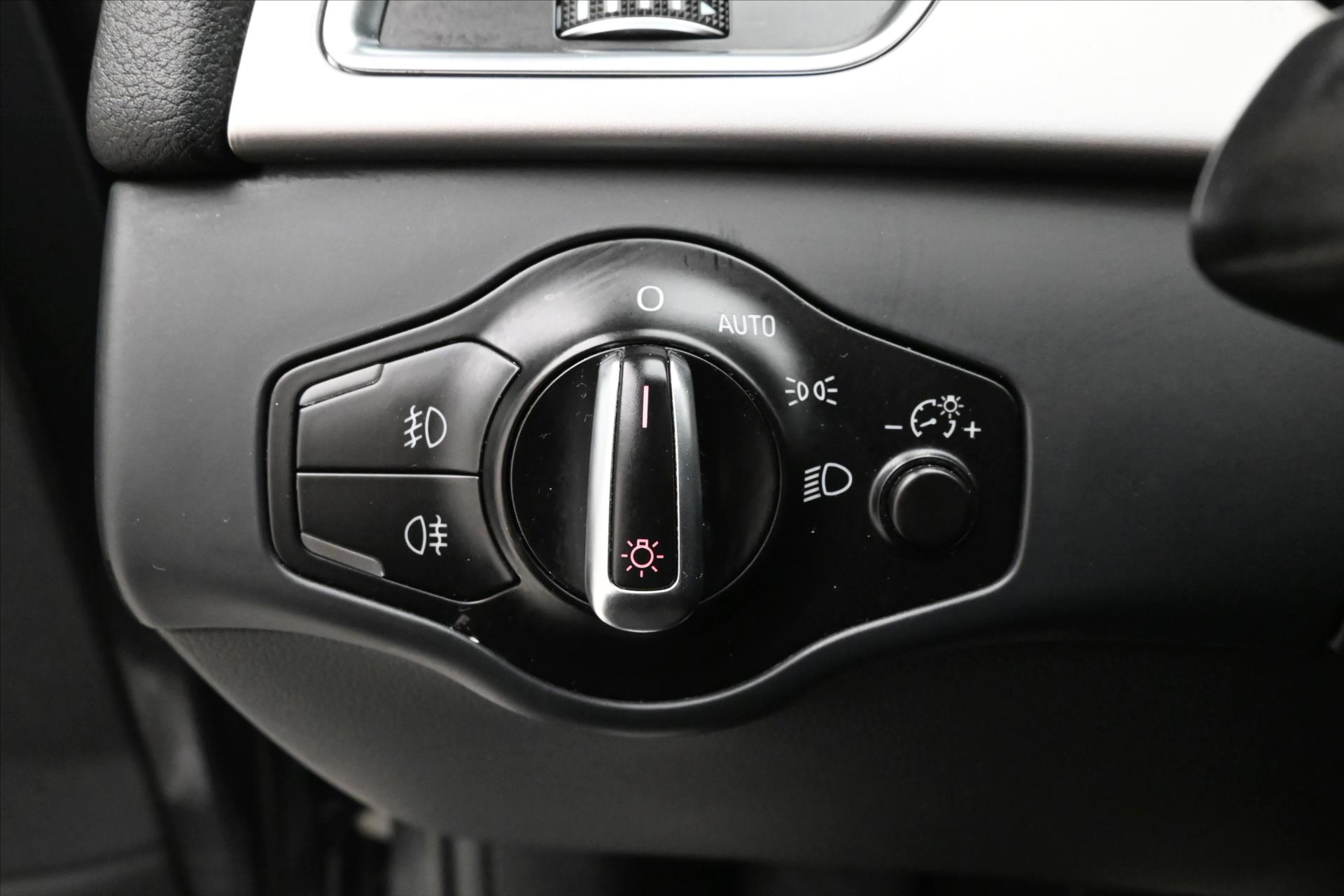 Hlavní fotografie vozu Audi A4 2,0 TDI 105 kW Nová STK (25)