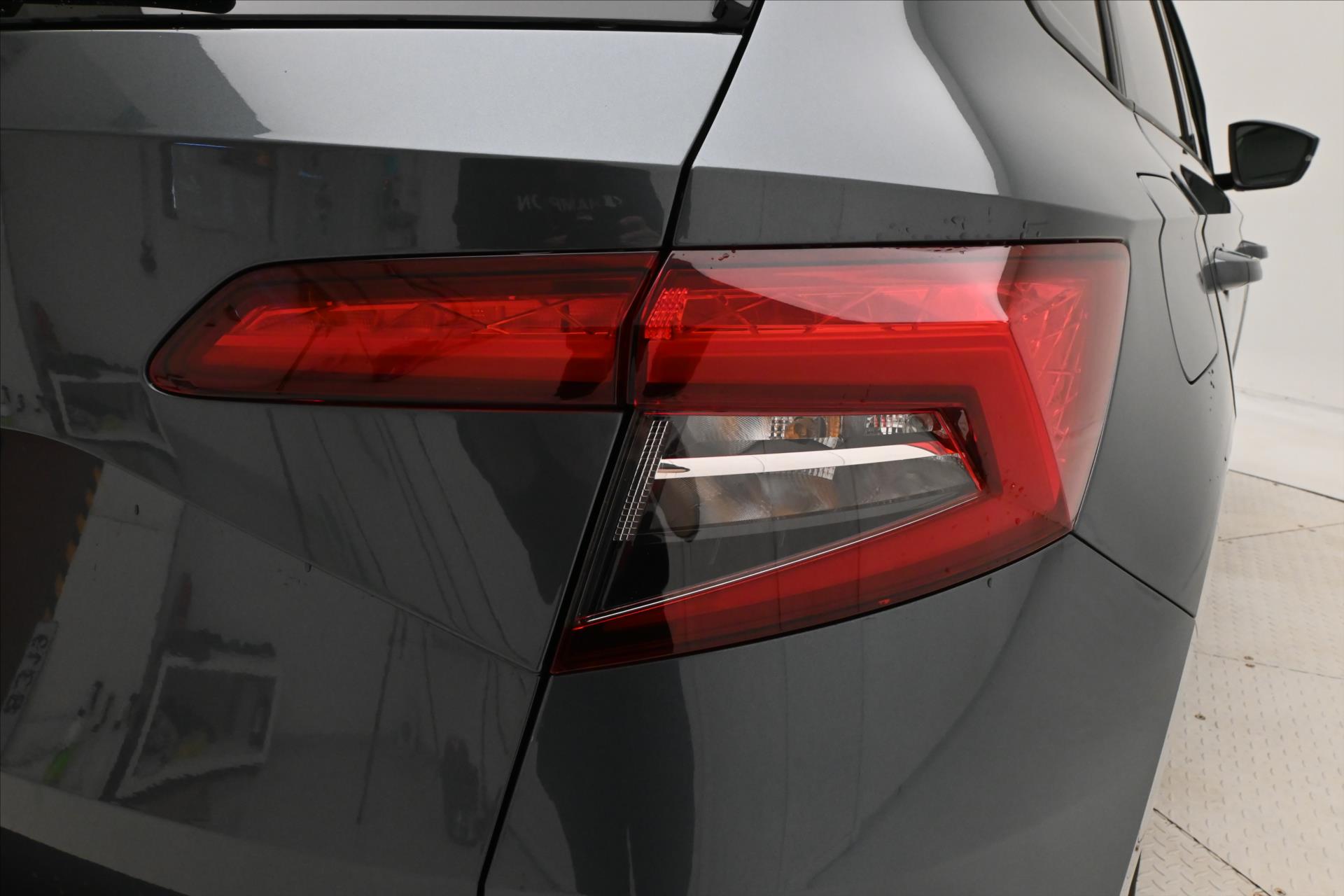Hlavní fotografie vozu Škoda Karoq 1,6 TDI 85 kW Ambition Záruka až 5 let (29)